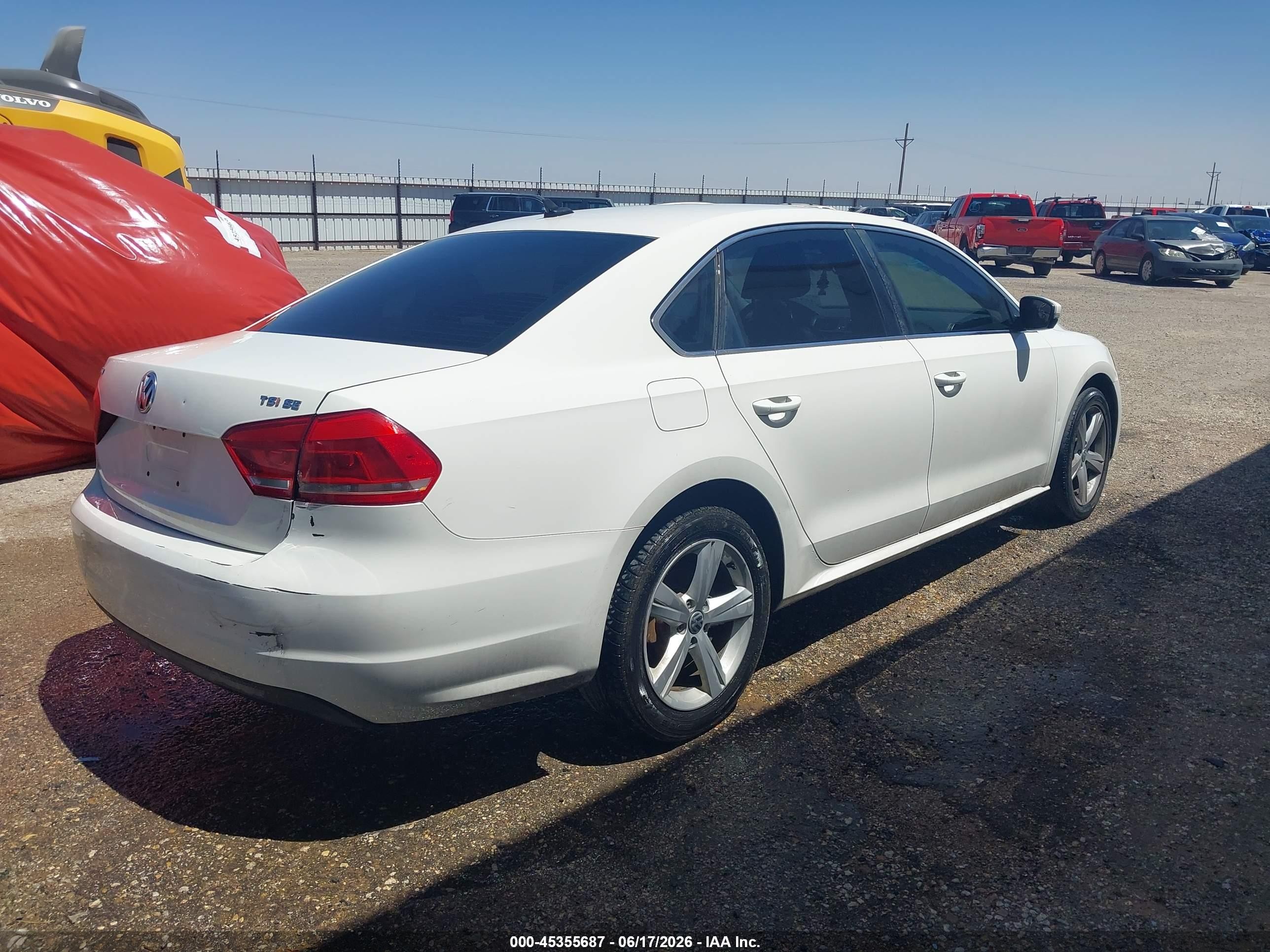 2014 Volkswagen Passat 1.8t Se White vin: 1VWBS7A30EC115205