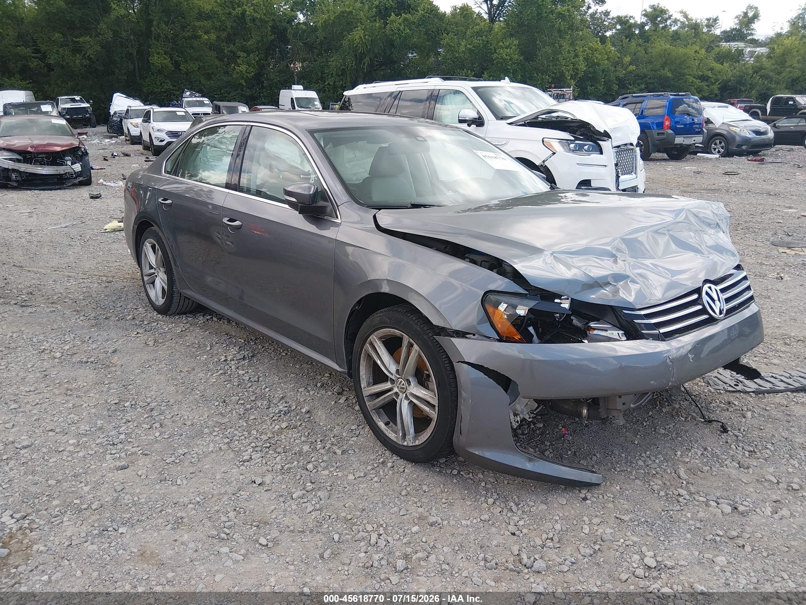 2014 Volkswagen Passat 1.8t Se Серый vin: 1VWBS7A30EC115804