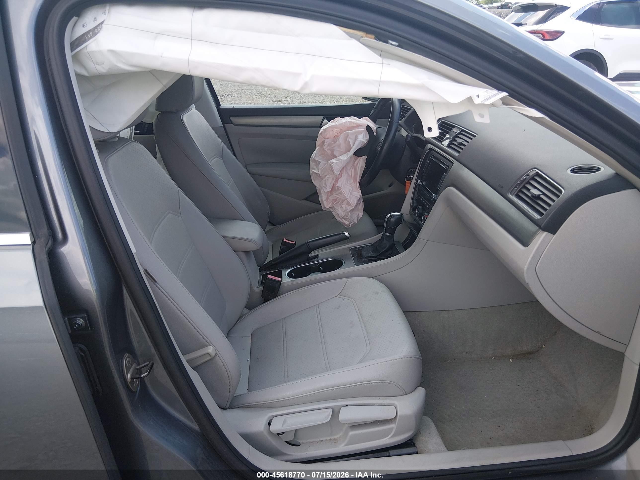 2014 Volkswagen Passat 1.8t Se Gray vin: 1VWBS7A30EC115804