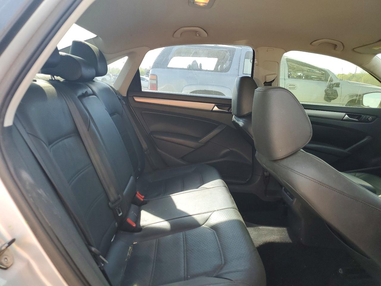 2014 Volkswagen Passat Se Silver vin: 1VWBS7A30EC120307