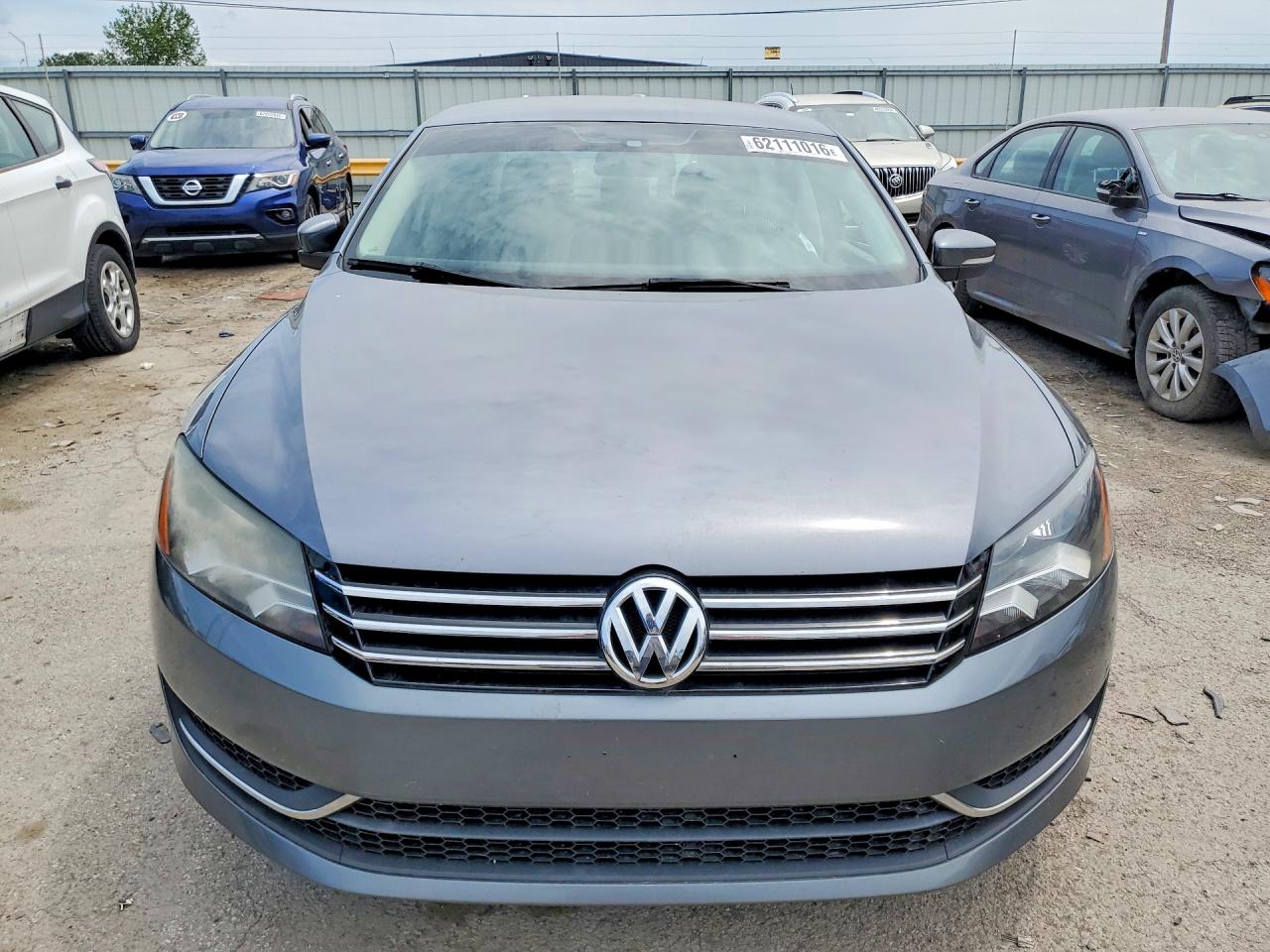 2015 Volkswagen Passat Se Gray vin: 1VWBS7A30FC027921