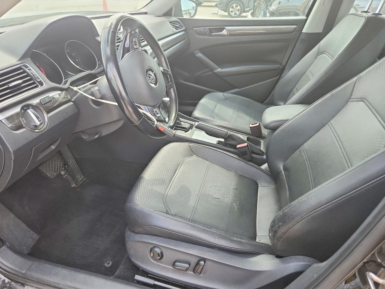 2016 Volkswagen Passat Se Черный vin: 1VWBS7A30GC024521