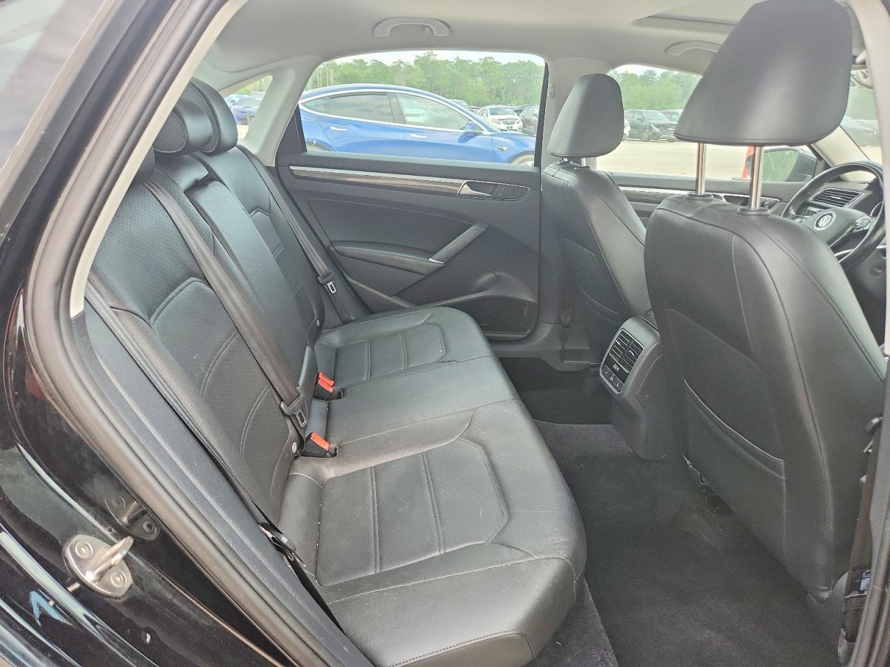 2016 Volkswagen Passat Se Черный vin: 1VWBS7A30GC024521