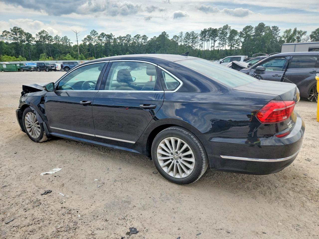2016 Volkswagen Passat Se Черный vin: 1VWBS7A30GC024521