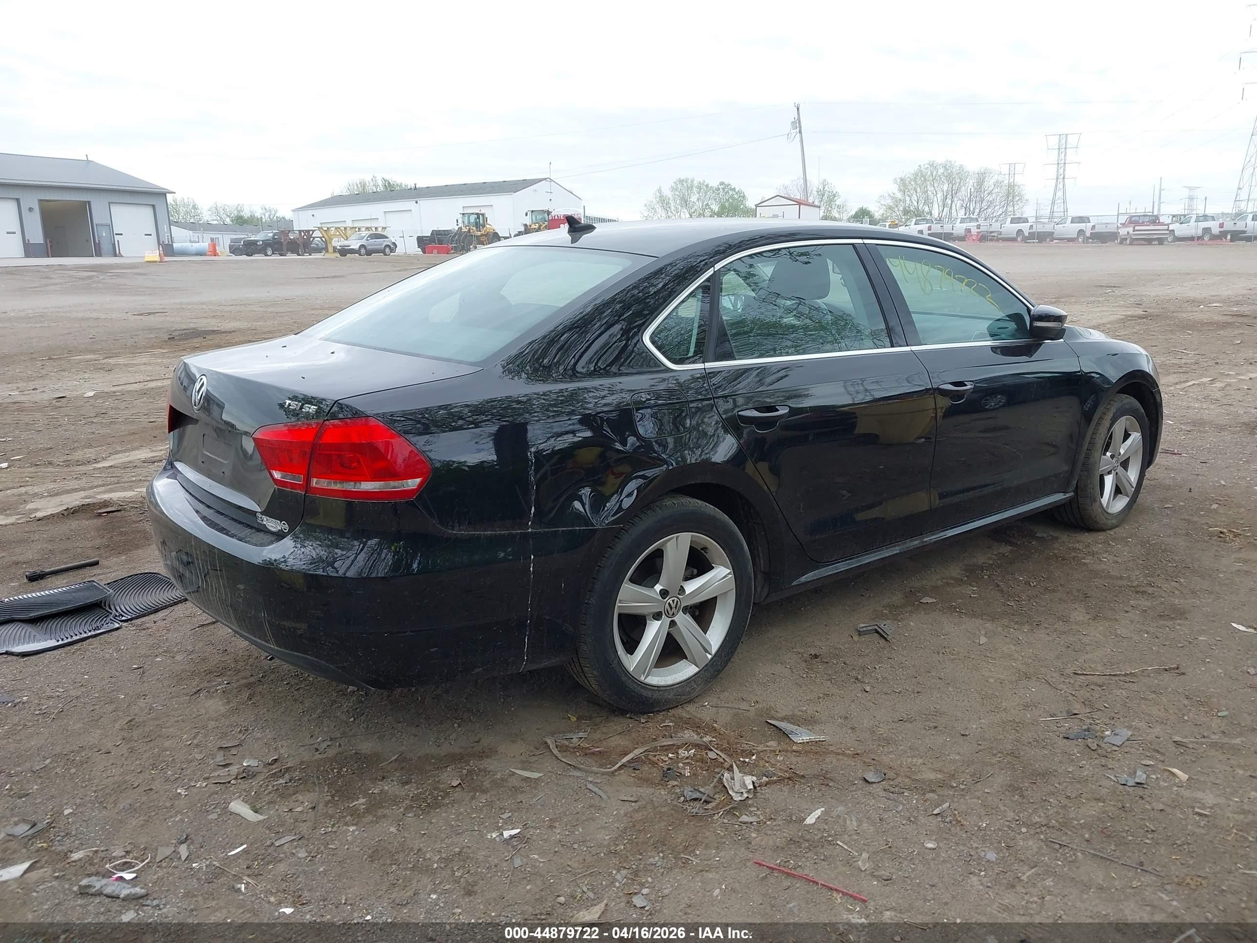 2014 Volkswagen Passat 1.8t Se Черный vin: 1VWBS7A31EC042250
