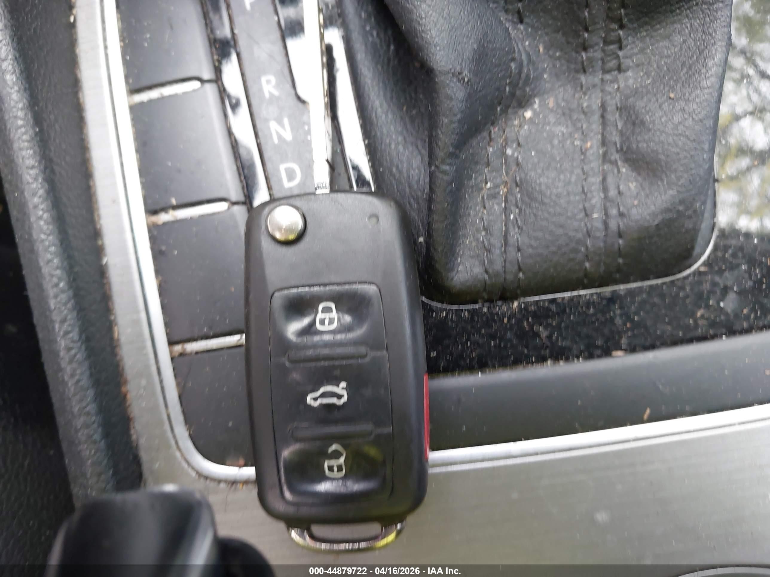 2014 Volkswagen Passat 1.8t Se Черный vin: 1VWBS7A31EC042250