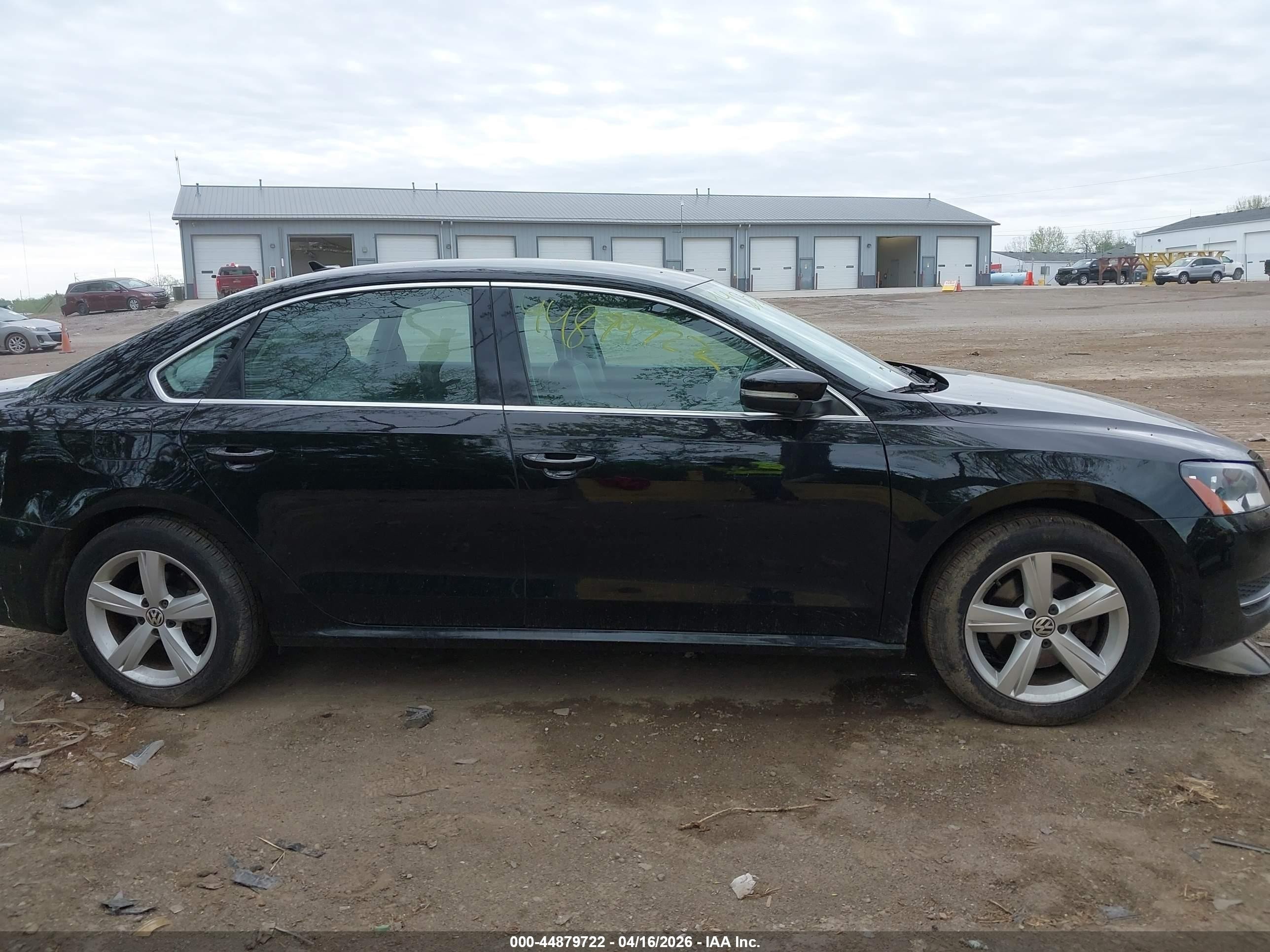 2014 Volkswagen Passat 1.8t Se Черный vin: 1VWBS7A31EC042250