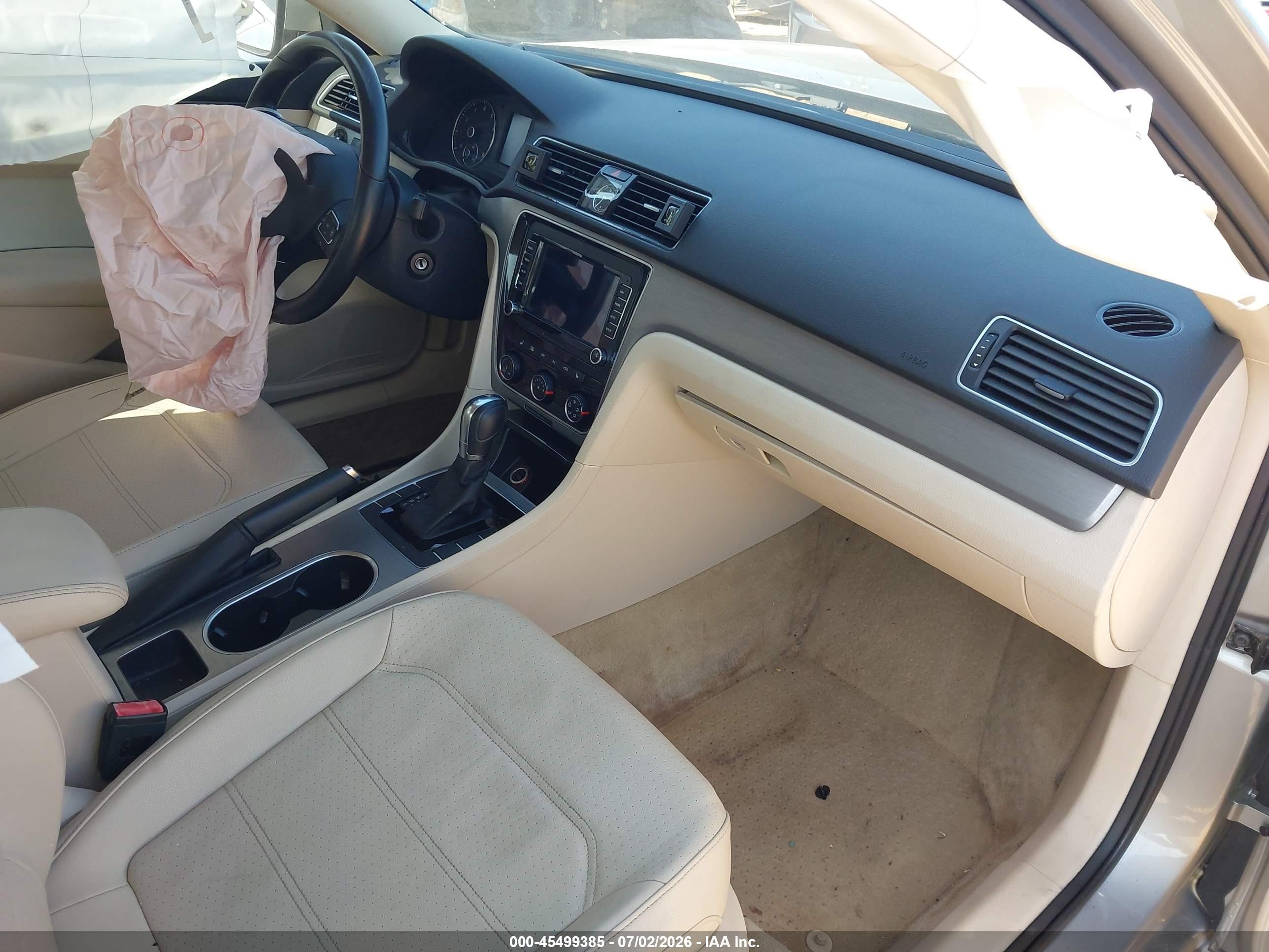 2014 Volkswagen Passat 1.8t Se Silver vin: 1VWBS7A31EC050963
