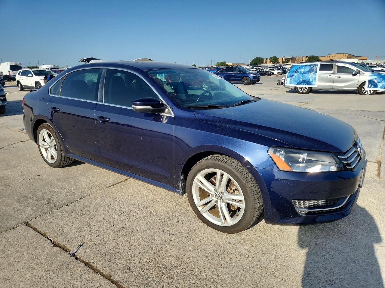 2014 Volkswagen Passat Se Blue vin: 1VWBS7A31EC073286