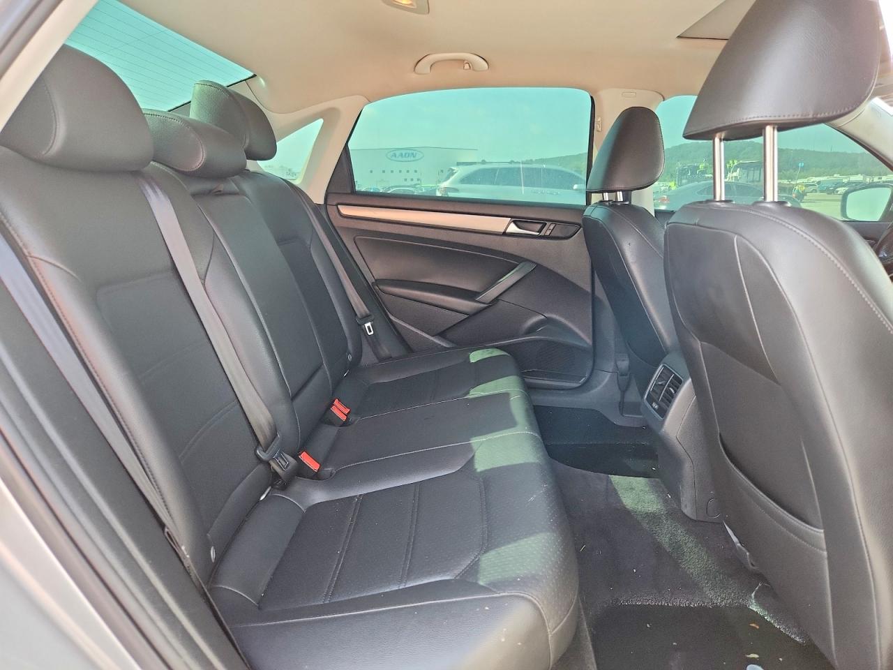 2014 Volkswagen Passat Se Silver vin: 1VWBS7A31EC108750