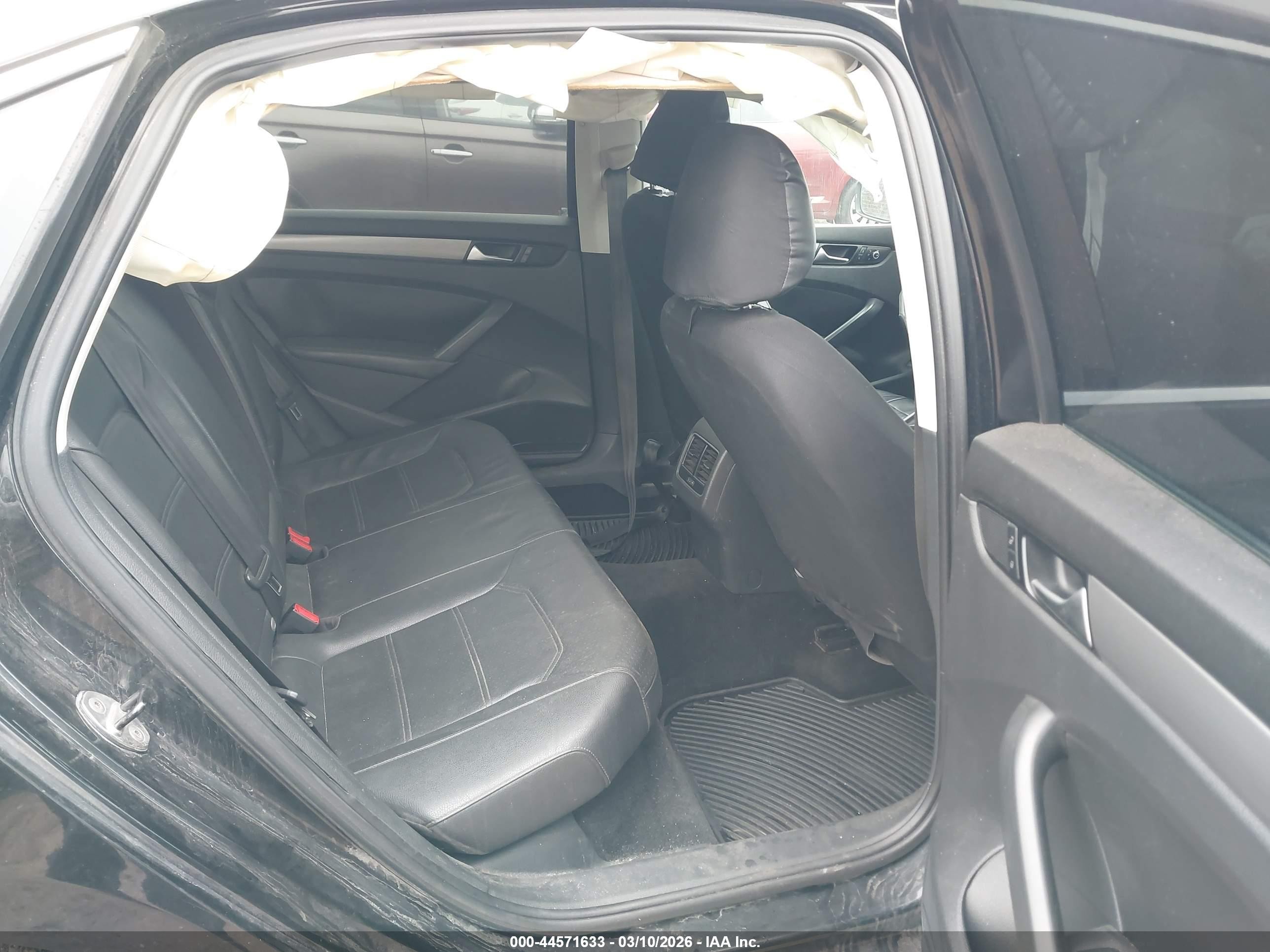 2015 Volkswagen Passat 1.8t Se Black vin: 1VWBS7A31FC003353