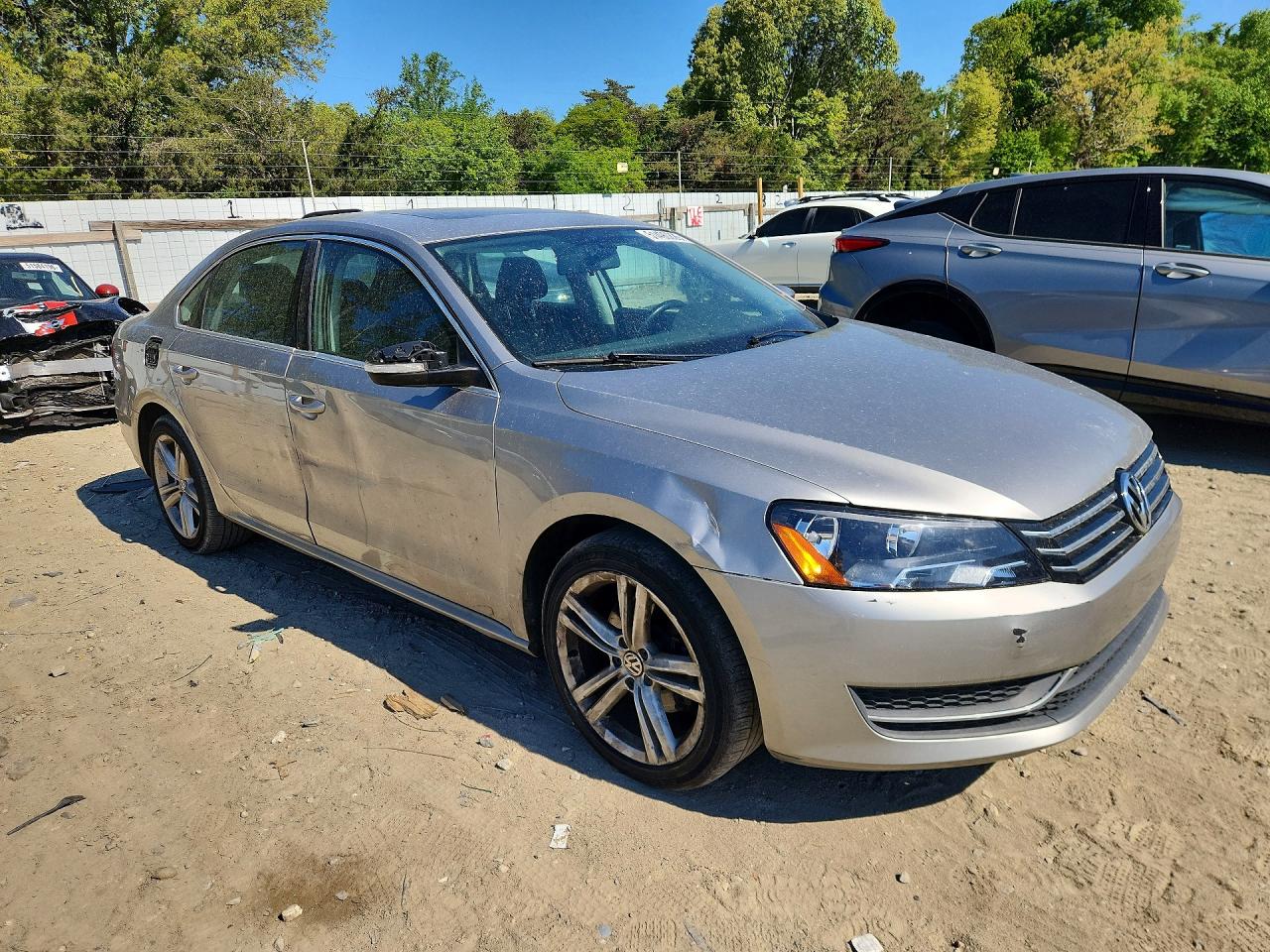 2014 Volkswagen Passat Se Gray vin: 1VWBS7A32EC046582