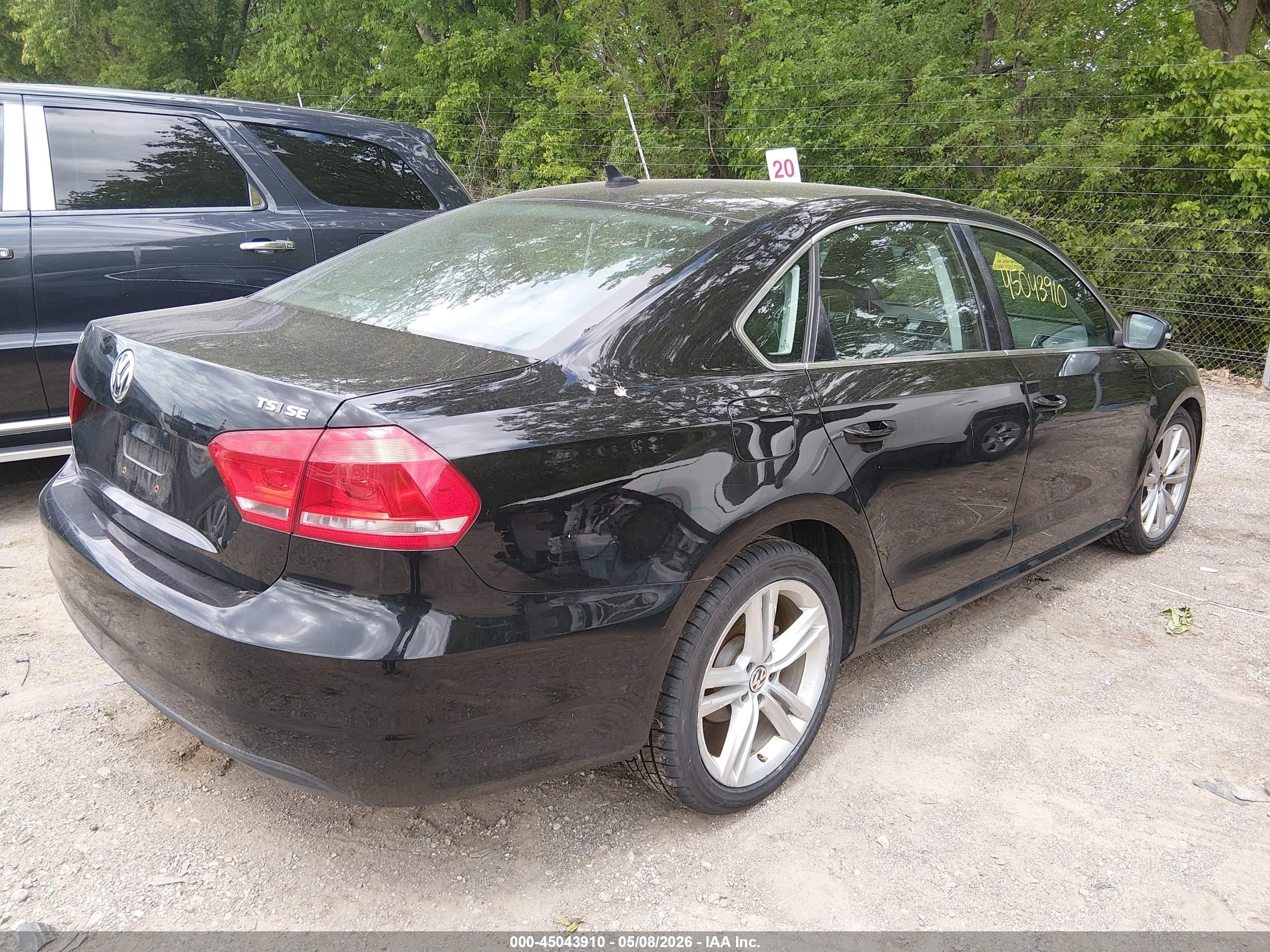 2014 Volkswagen Passat 1.8t Se Black vin: 1VWBS7A32EC119949