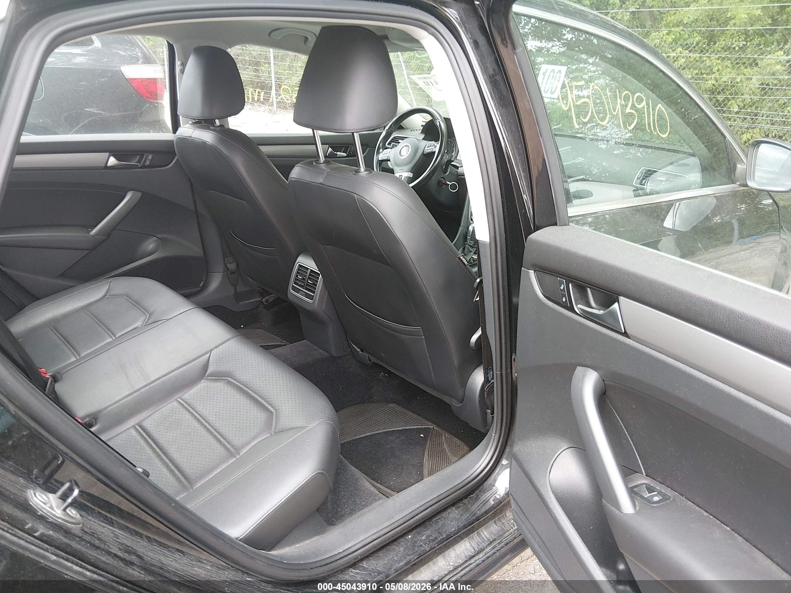 2014 Volkswagen Passat 1.8t Se Black vin: 1VWBS7A32EC119949