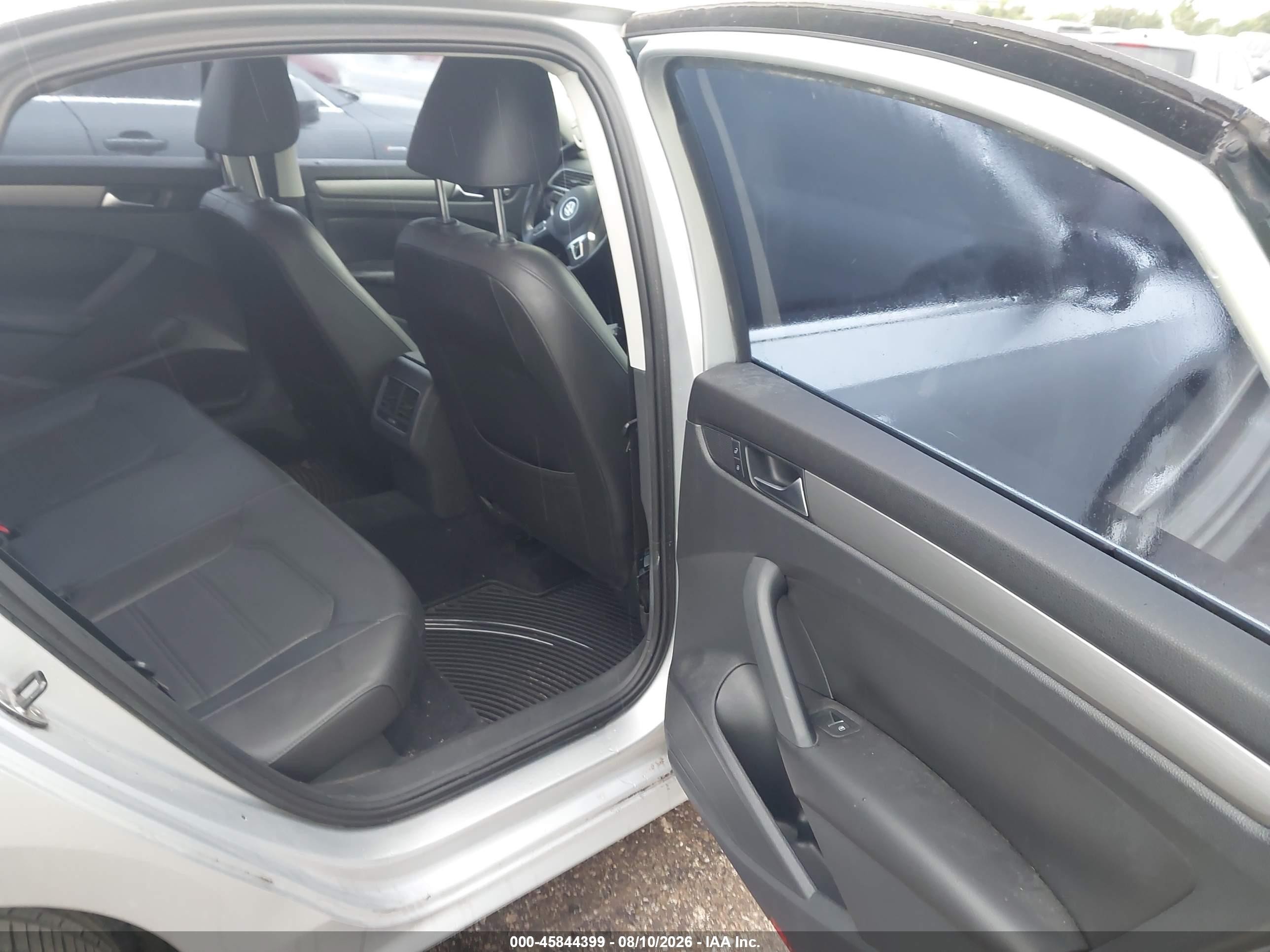 2014 Volkswagen Passat 1.8t Se Silver vin: 1VWBS7A32EC121104