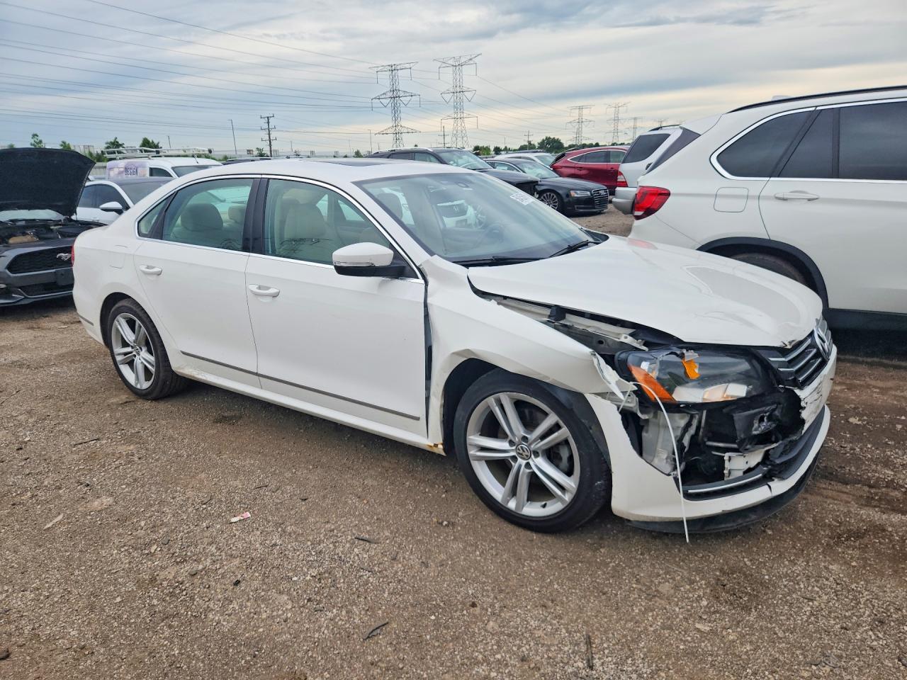 2015 Volkswagen Passat Se White vin: 1VWBS7A32FC005192