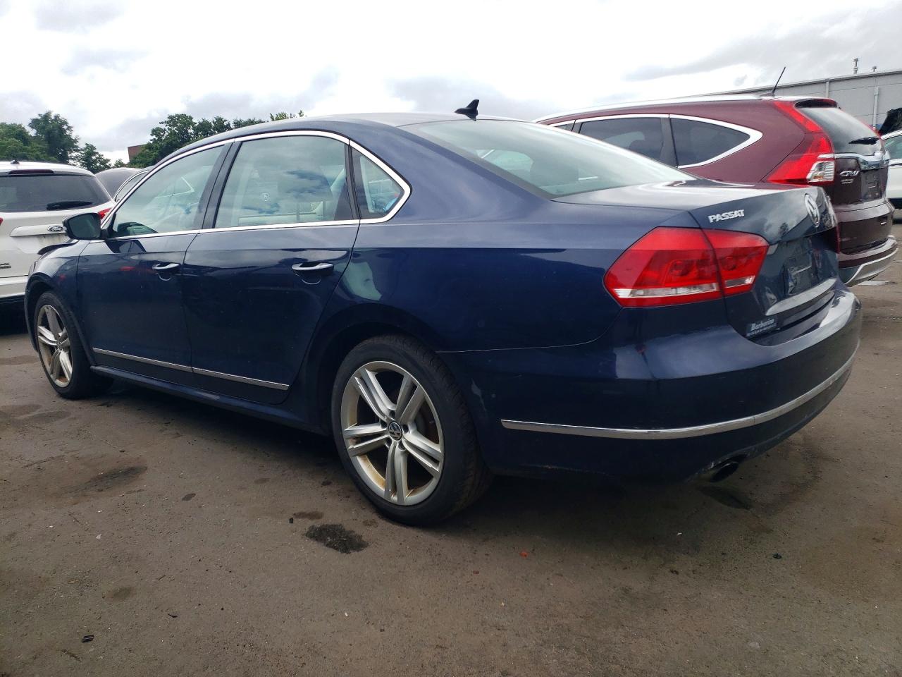 2015 Volkswagen Passat Se Blue vin: 1VWBS7A32FC043358