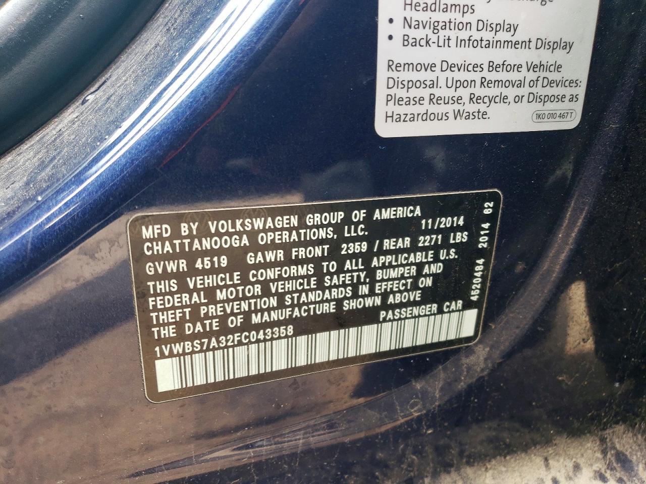 2015 Volkswagen Passat Se Blue vin: 1VWBS7A32FC043358