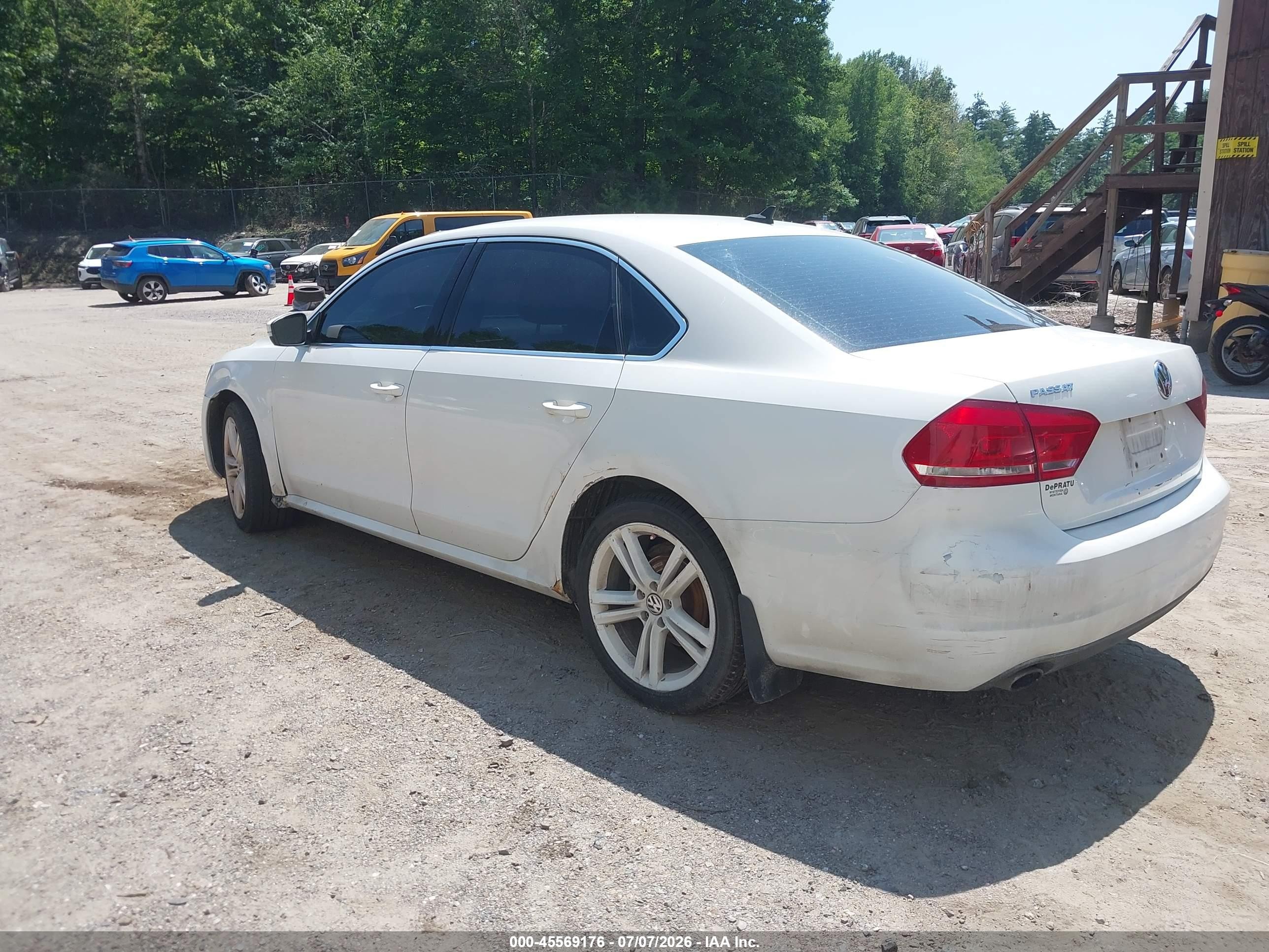 2014 Volkswagen Passat 1.8t Se White vin: 1VWBS7A33EC060216