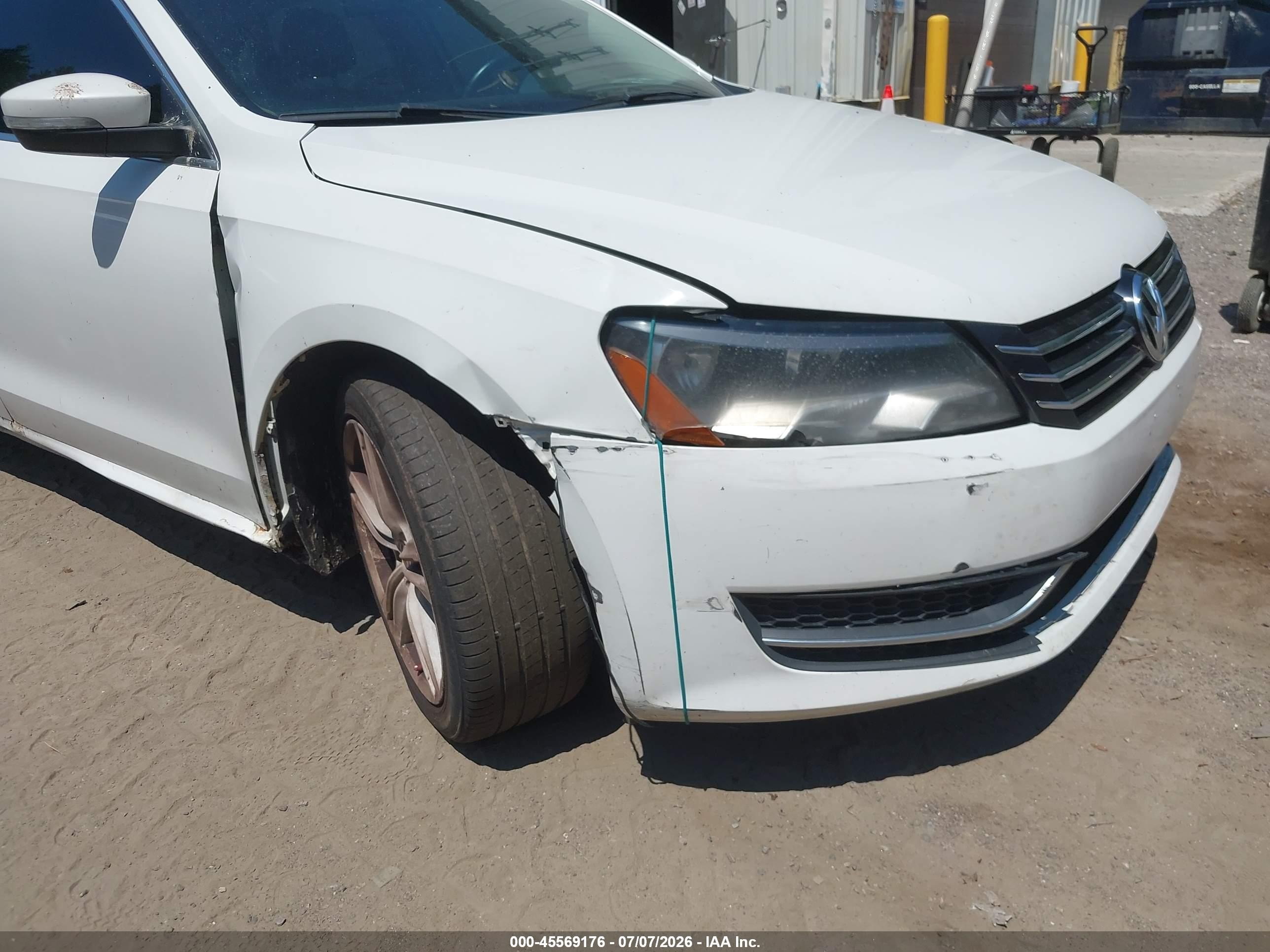2014 Volkswagen Passat 1.8t Se White vin: 1VWBS7A33EC060216