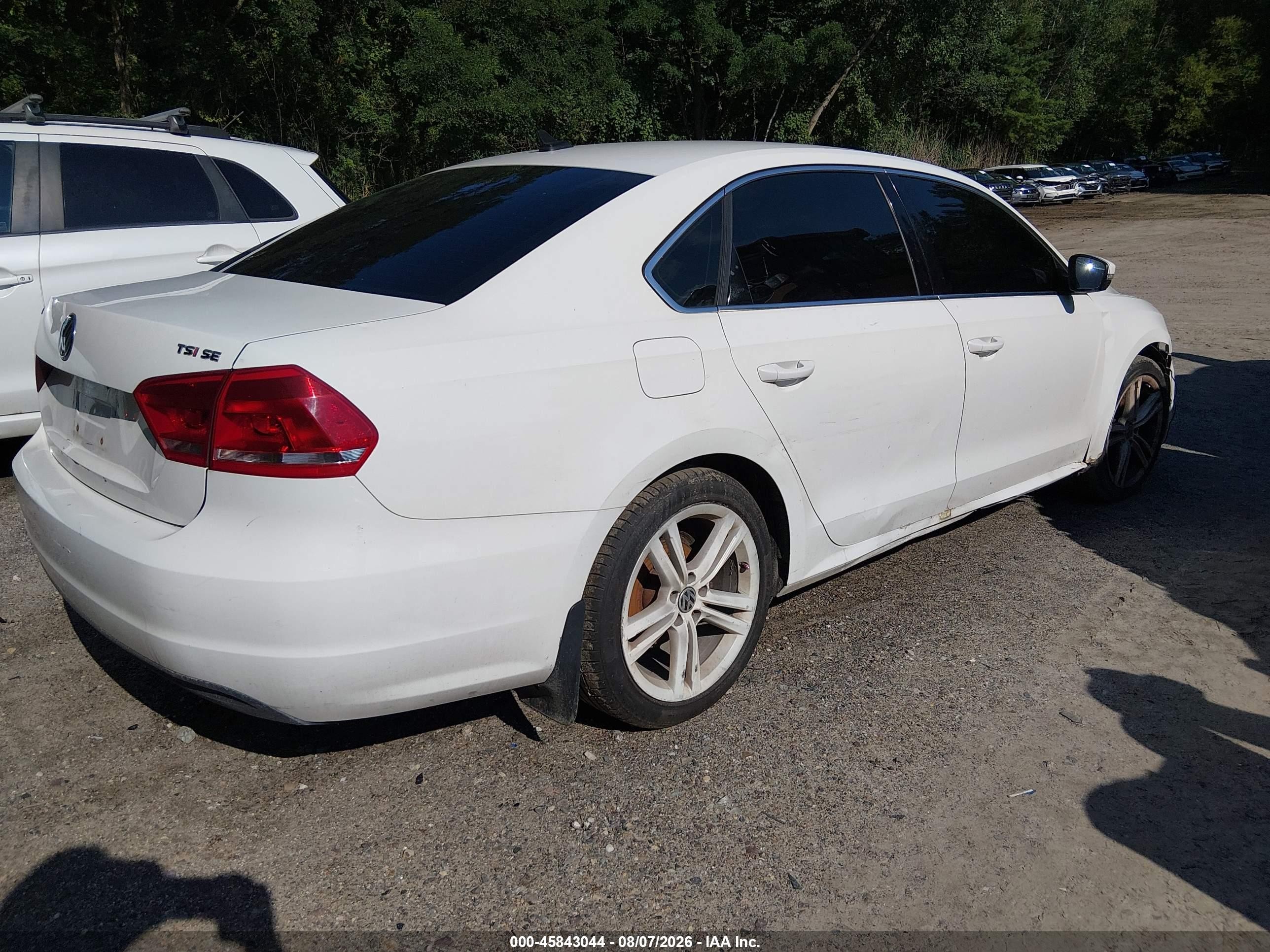 2014 Volkswagen Passat 1.8t Se White vin: 1VWBS7A33EC060216
