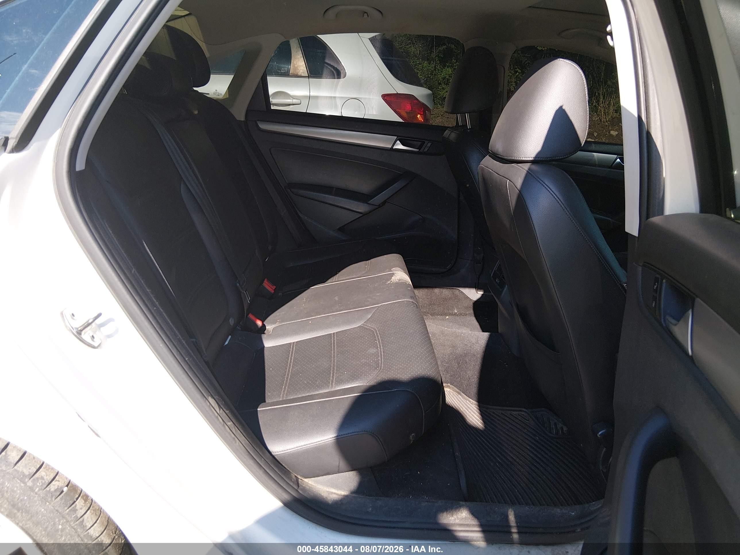 2014 Volkswagen Passat 1.8t Se White vin: 1VWBS7A33EC060216