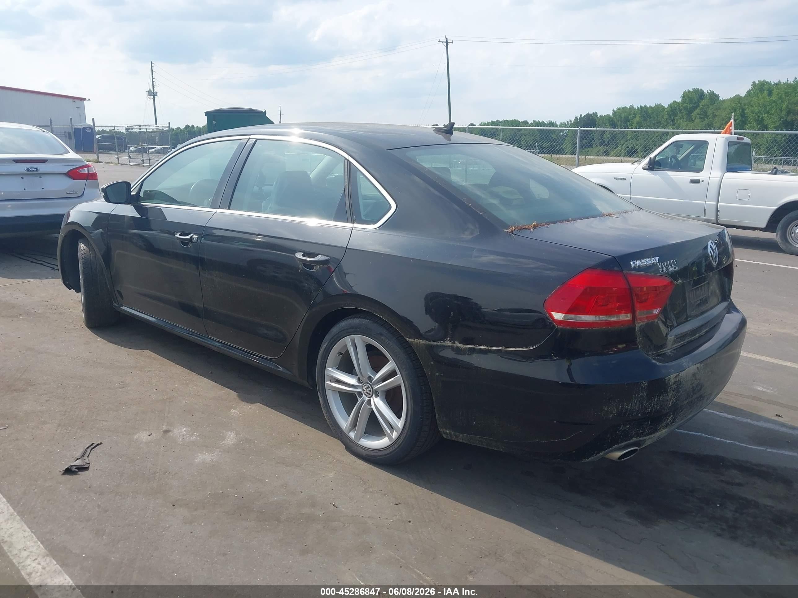 2014 Volkswagen Passat 1.8t Se Черный vin: 1VWBS7A33EC065559