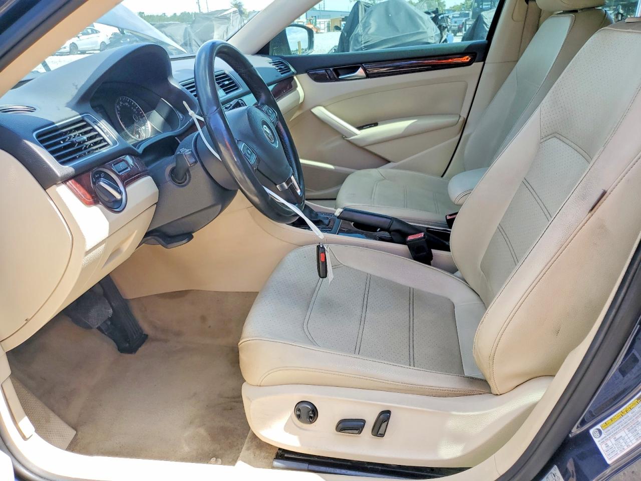 2014 Volkswagen Passat Se Charcoal vin: 1VWBS7A33EC118907