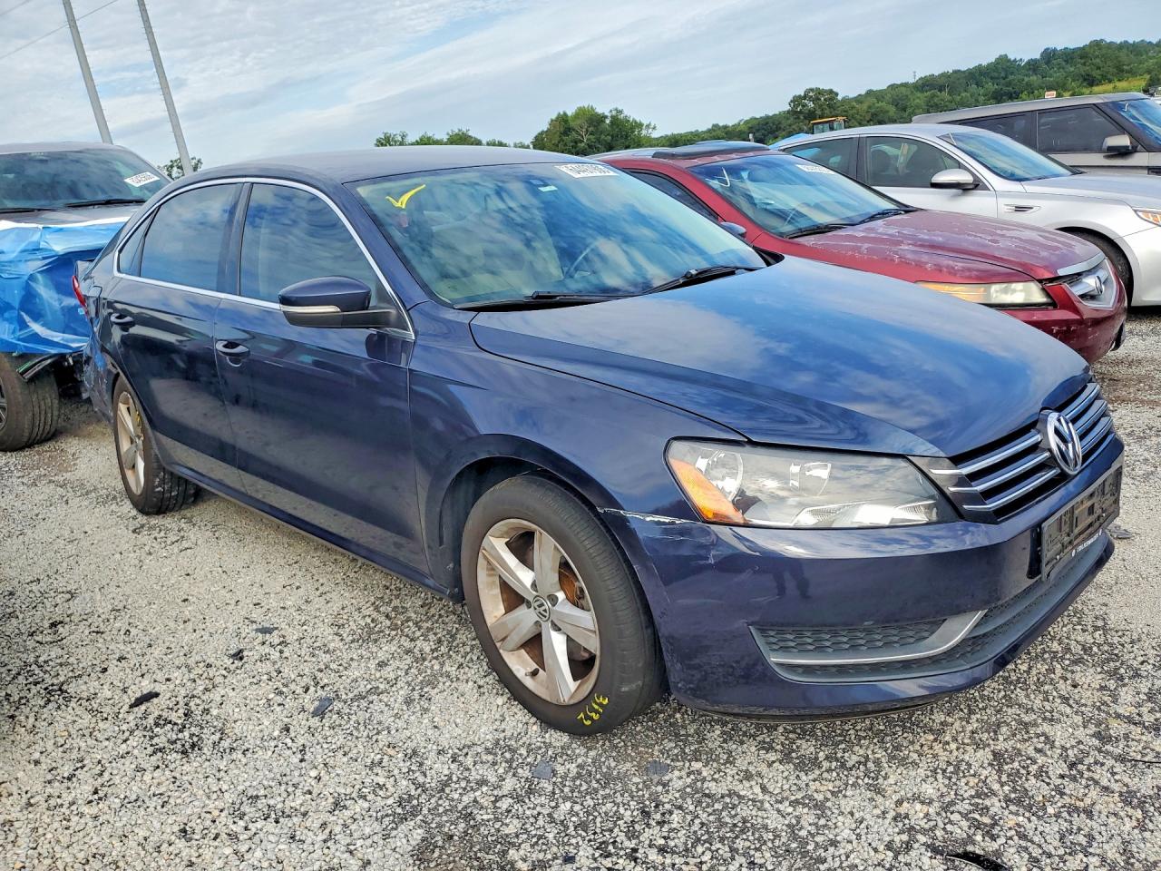2014 Volkswagen Passat Se Blue vin: 1VWBS7A34EC094553