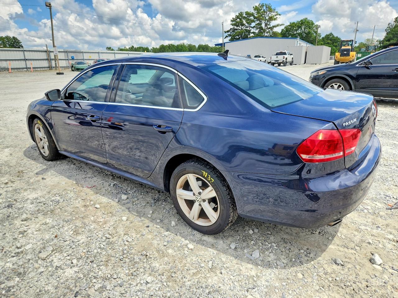2014 Volkswagen Passat Se Blue vin: 1VWBS7A34EC094553