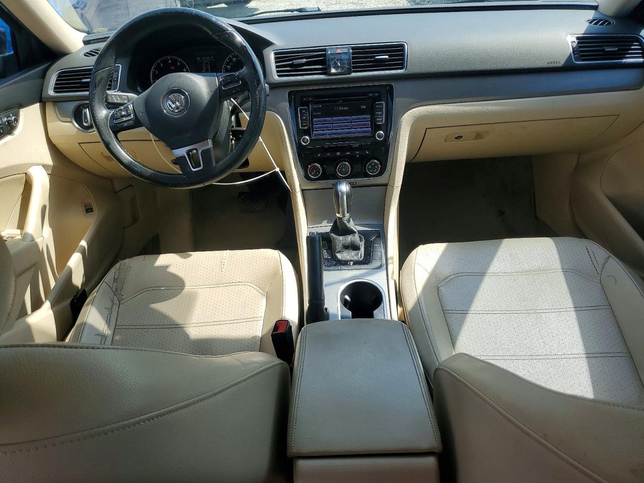2014 Volkswagen Passat Se Blue vin: 1VWBS7A34EC094553