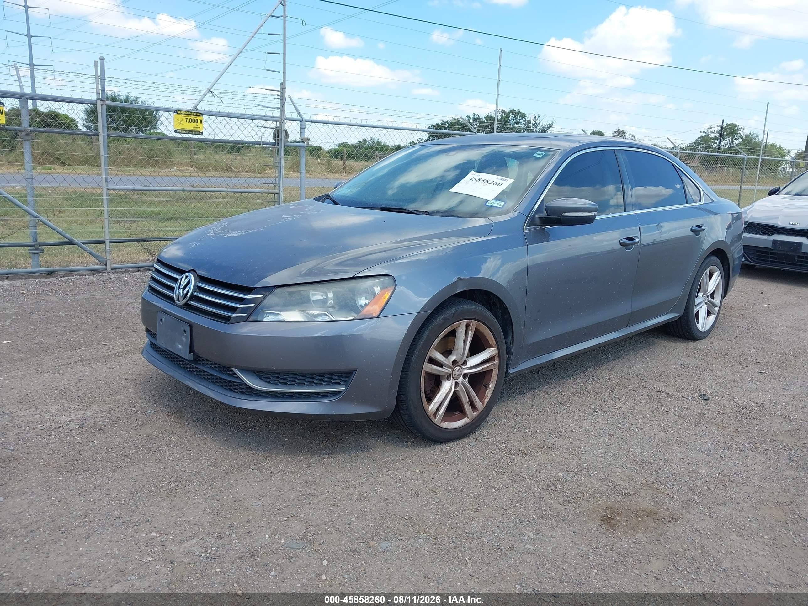2014 Volkswagen Passat 1.8t Se Gray vin: 1VWBS7A34EC121072
