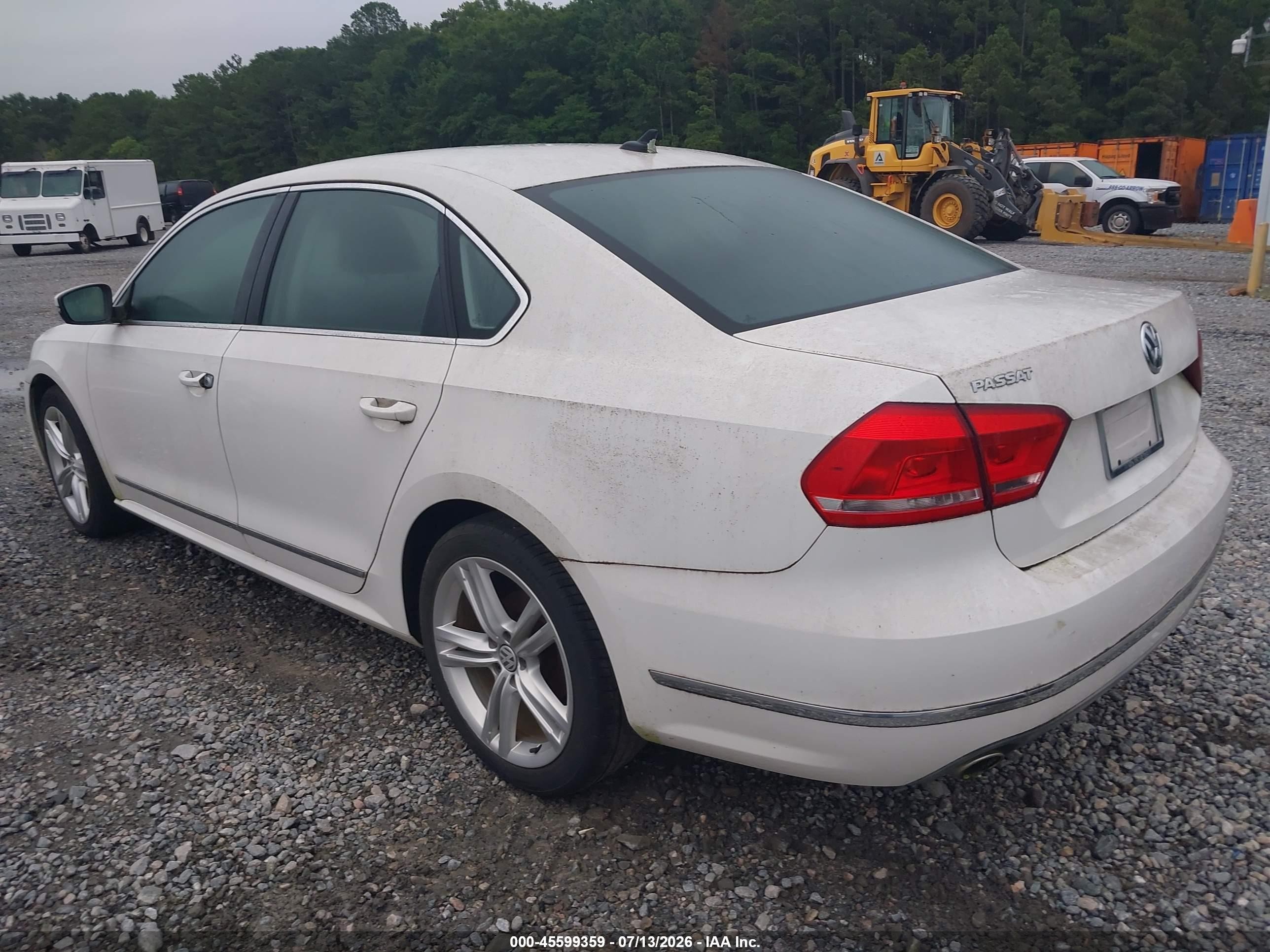 2015 Volkswagen Passat 1.8t Se White vin: 1VWBS7A34FC008305