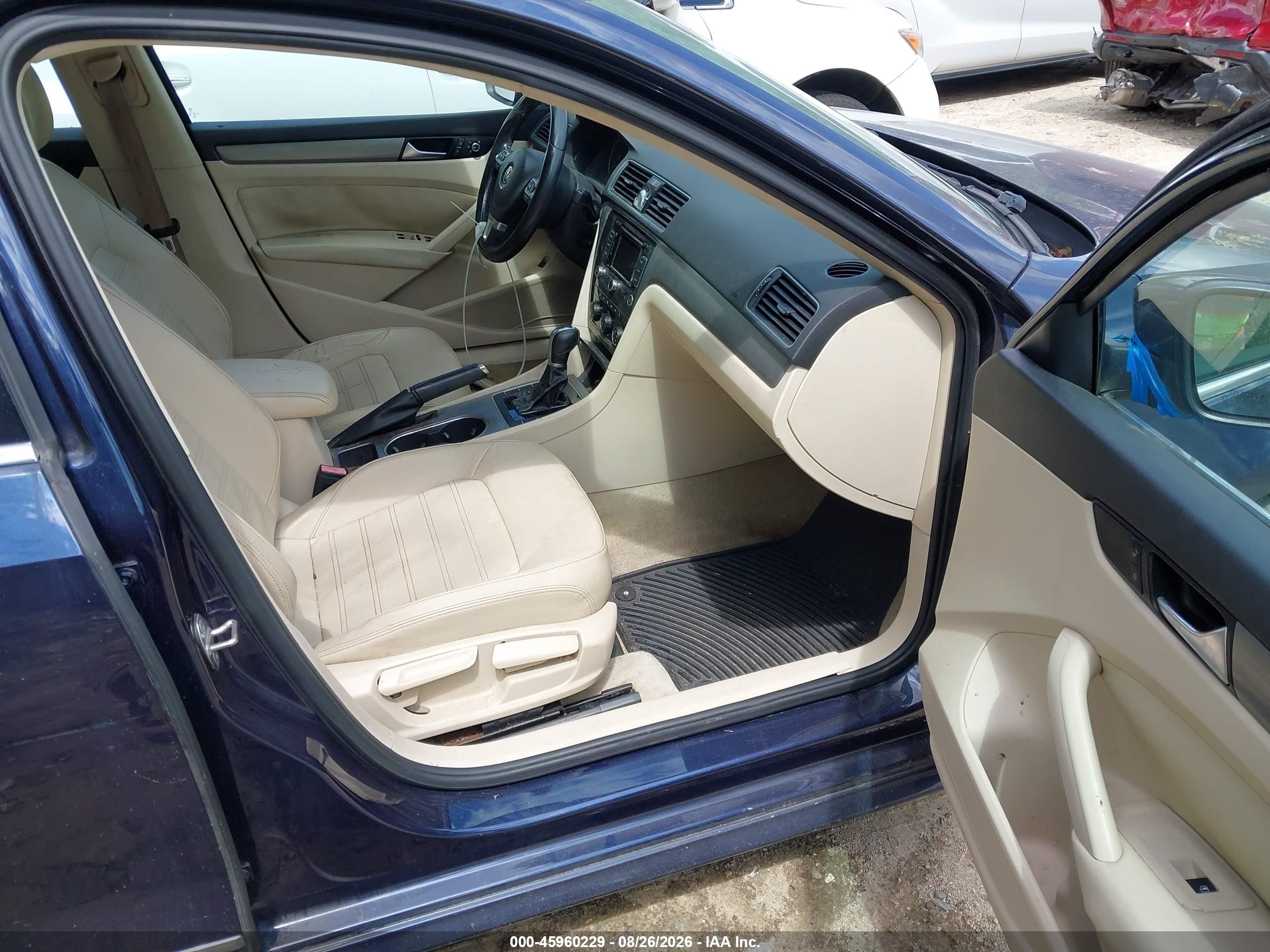 2015 Volkswagen Passat 1.8t Se Blue vin: 1VWBS7A34FC025203