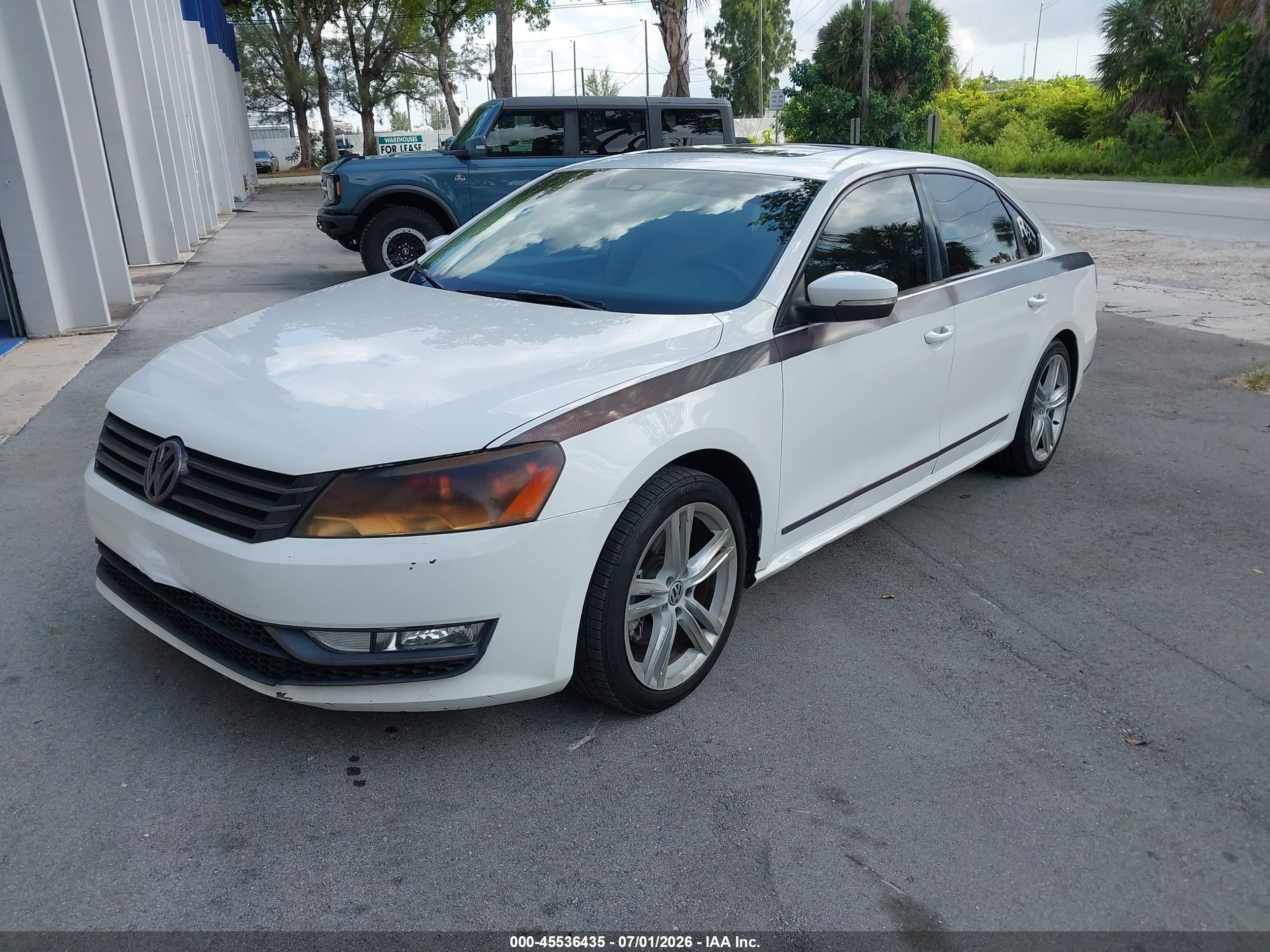 2015 Volkswagen Passat 1.8t Se White vin: 1VWBS7A34FC065152