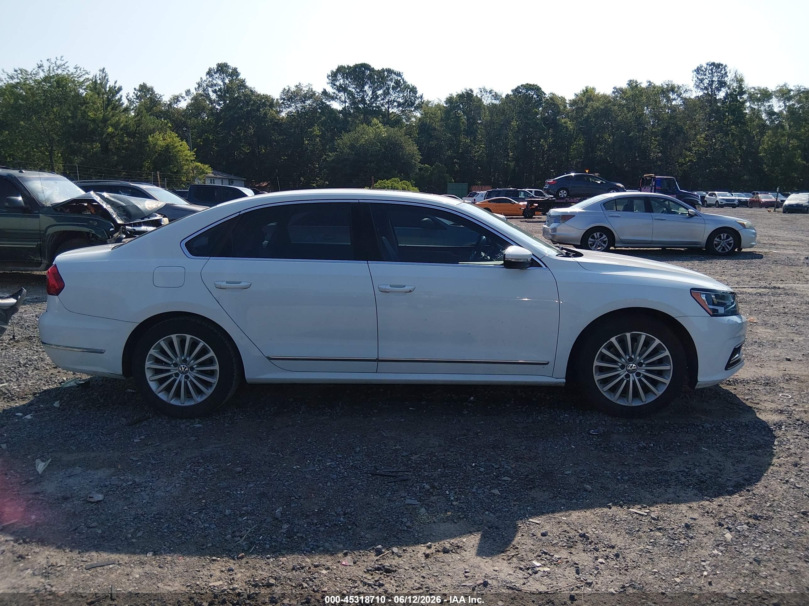 2016 Volkswagen Passat 1.8t Se White vin: 1VWBS7A34GC053939