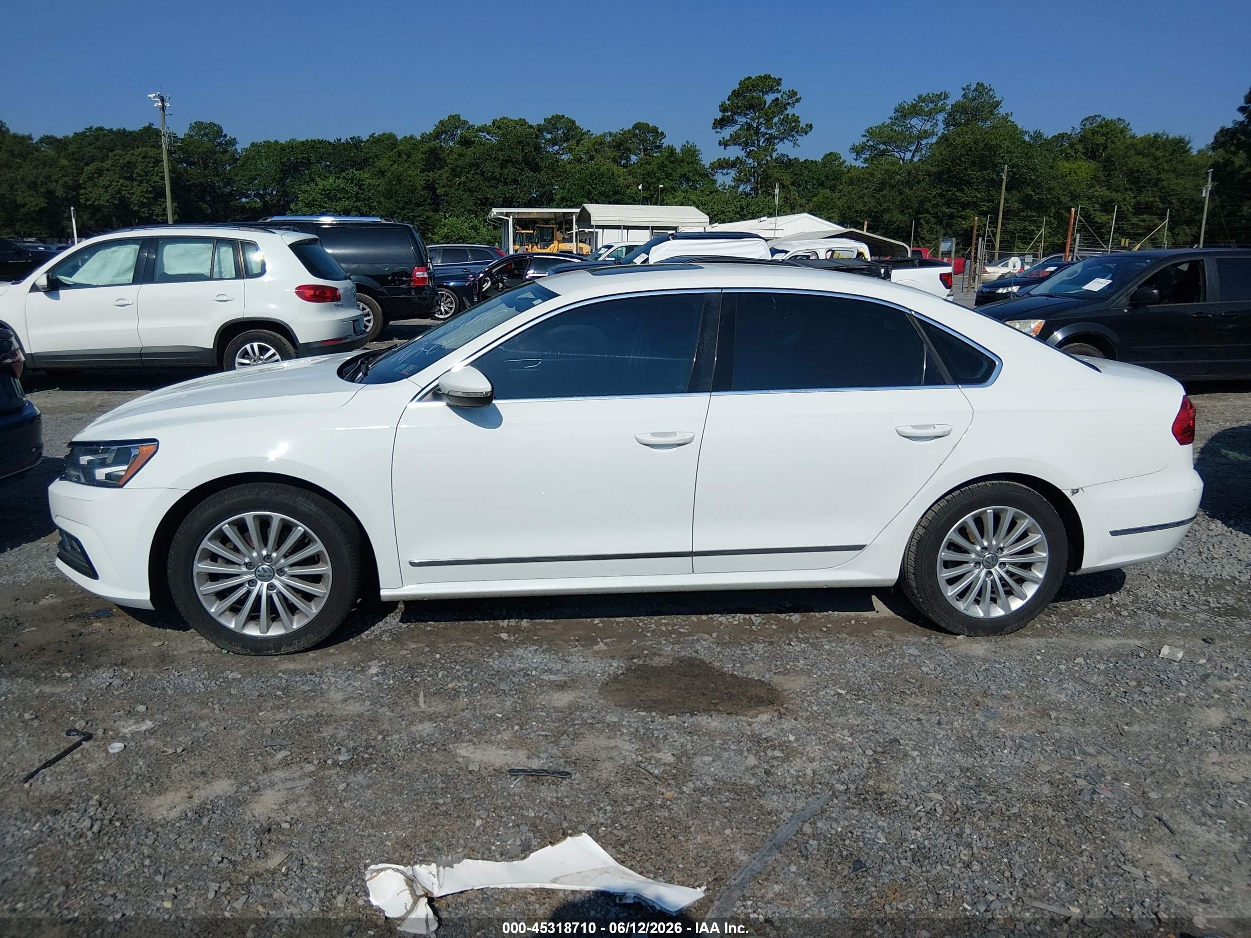 2016 Volkswagen Passat 1.8t Se White vin: 1VWBS7A34GC053939