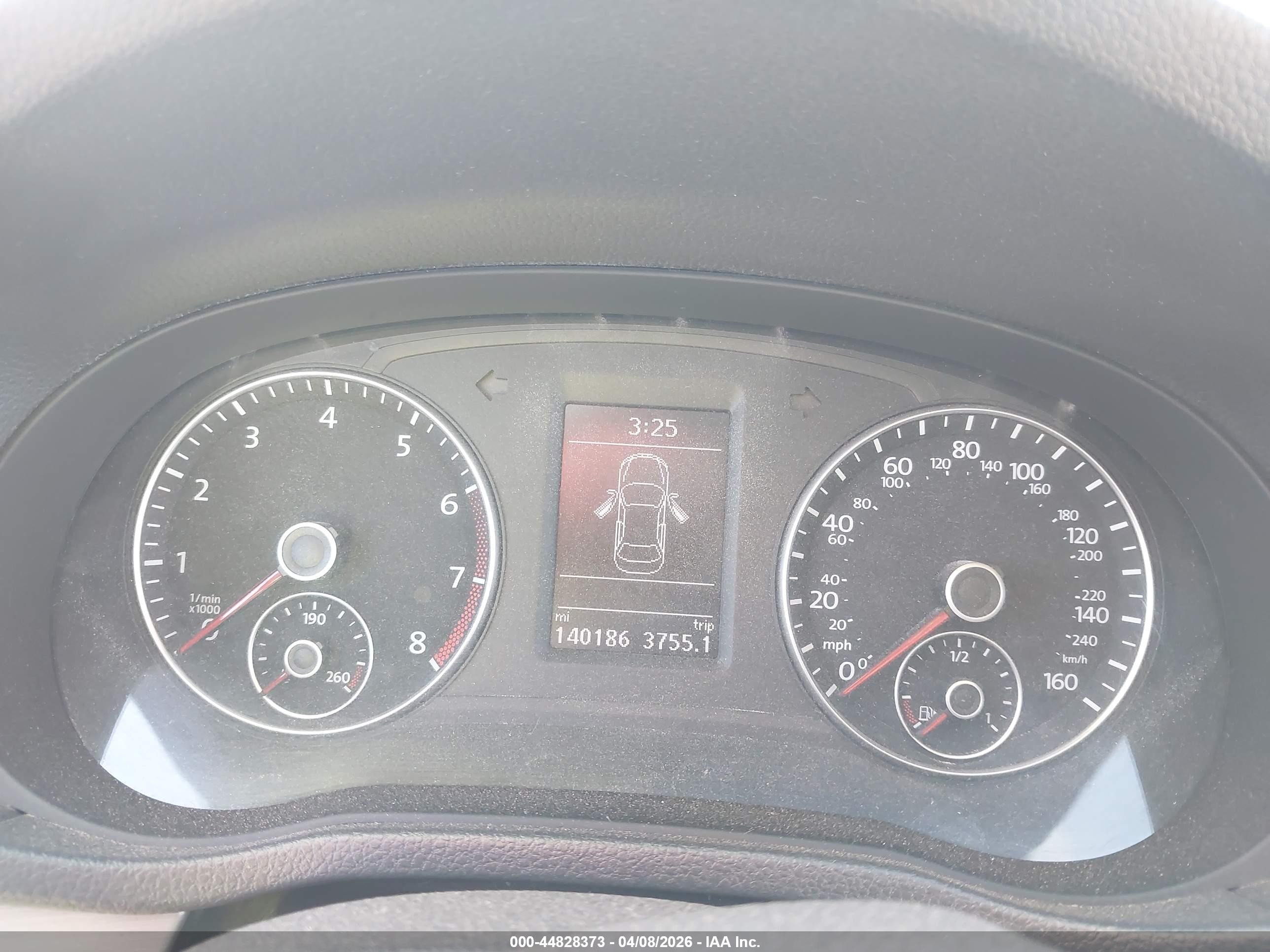 2014 Volkswagen Passat 1.8t Se Белый vin: 1VWBS7A35EC040663