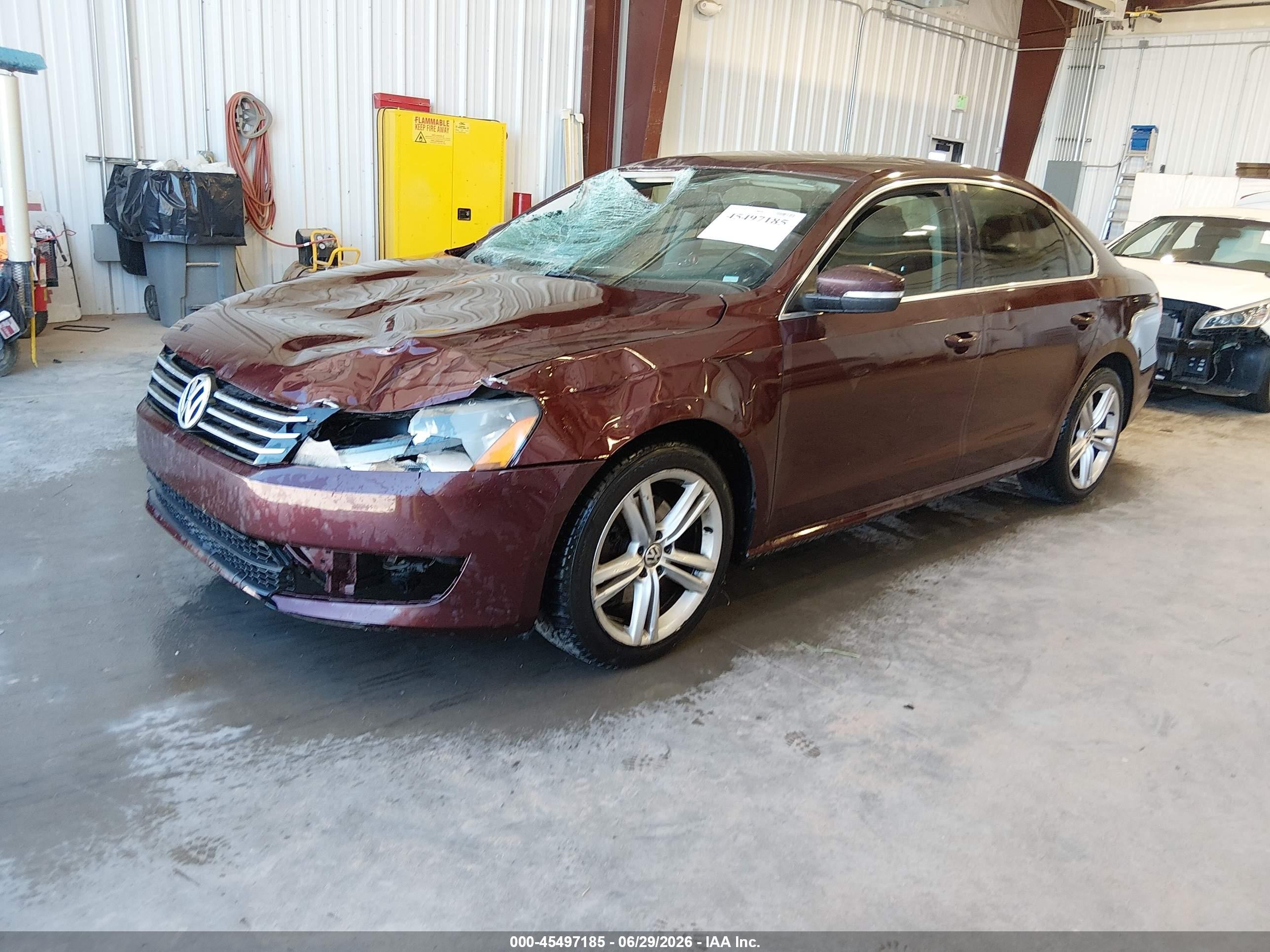 2014 Volkswagen Passat 1.8t Se Brown vin: 1VWBS7A35EC052103