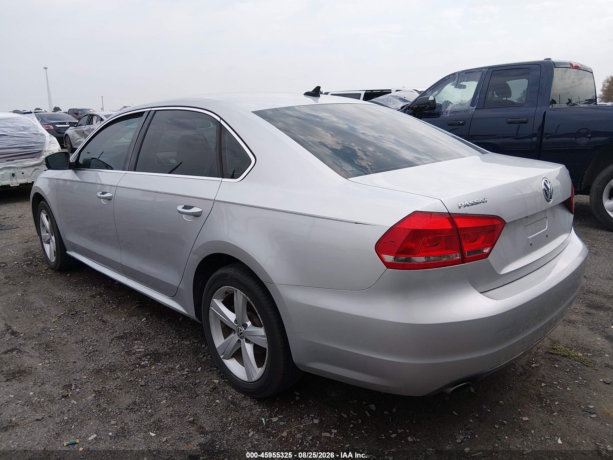 2014 Volkswagen Passat 1.8t Se Silver vin: 1VWBS7A35EC058435