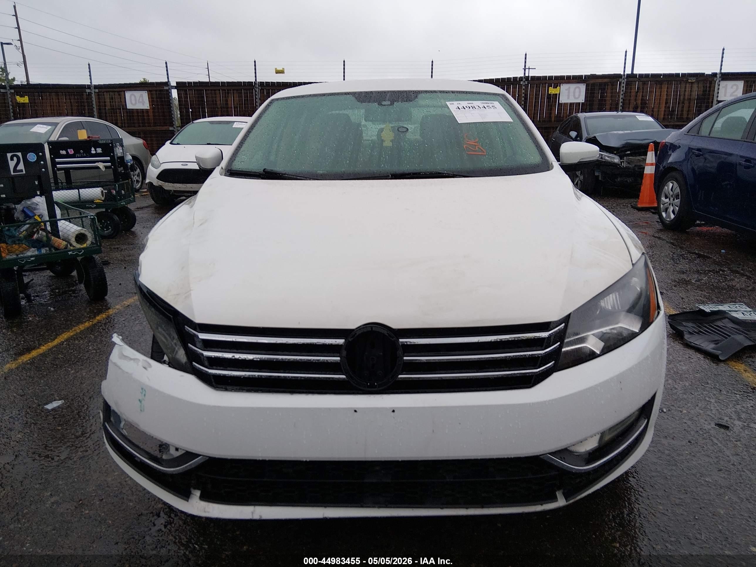 2014 Volkswagen Passat 1.8t Se Белый vin: 1VWBS7A35EC115488