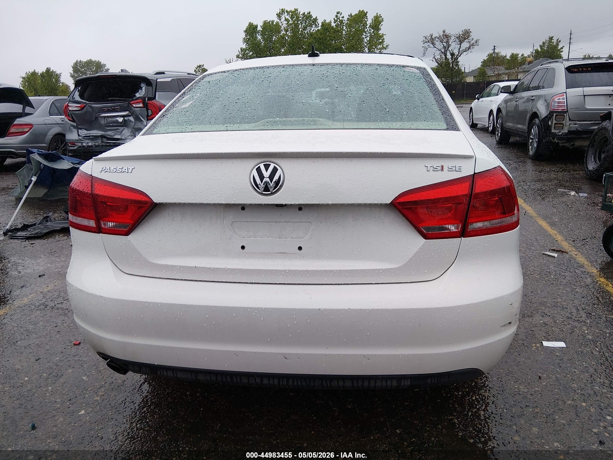 2014 Volkswagen Passat 1.8t Se Белый vin: 1VWBS7A35EC115488