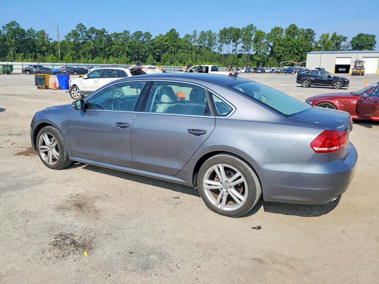 2014 Volkswagen Passat Se Gray vin: 1VWBS7A35EC120027