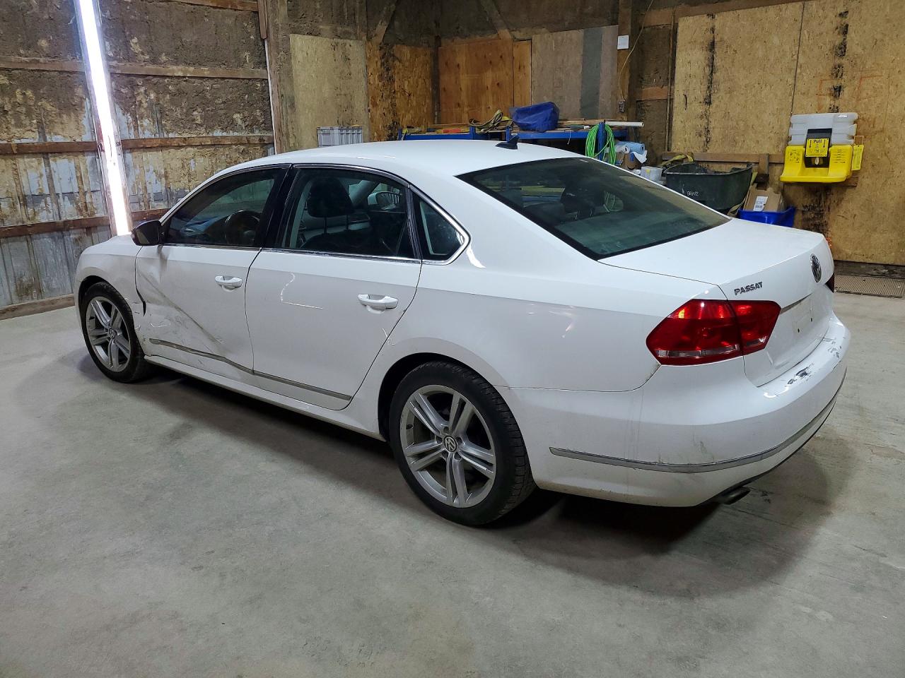 2015 Volkswagen Passat Se White vin: 1VWBS7A35FC042124