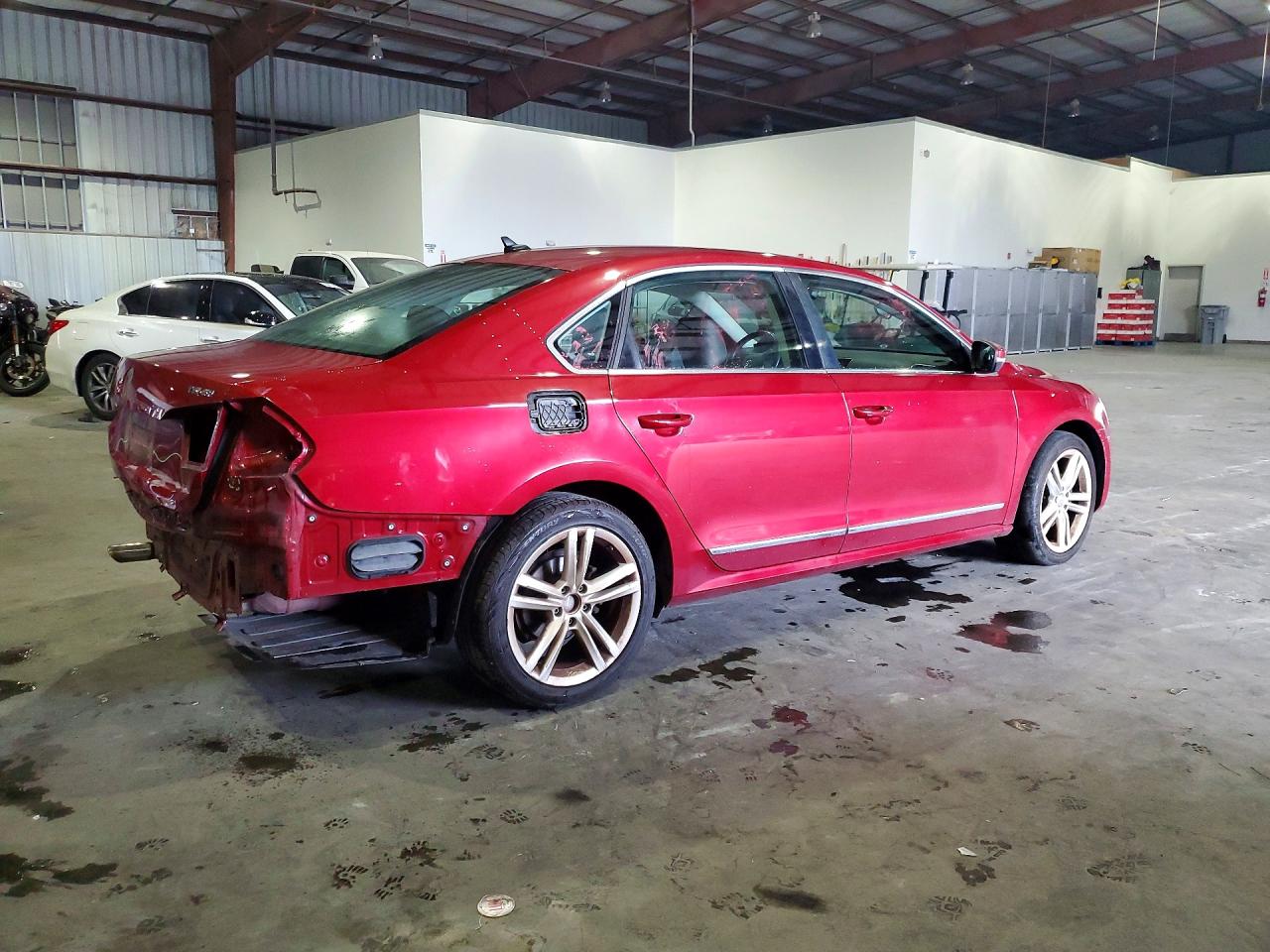 2015 Volkswagen Passat Se Red vin: 1VWBS7A35FC064611