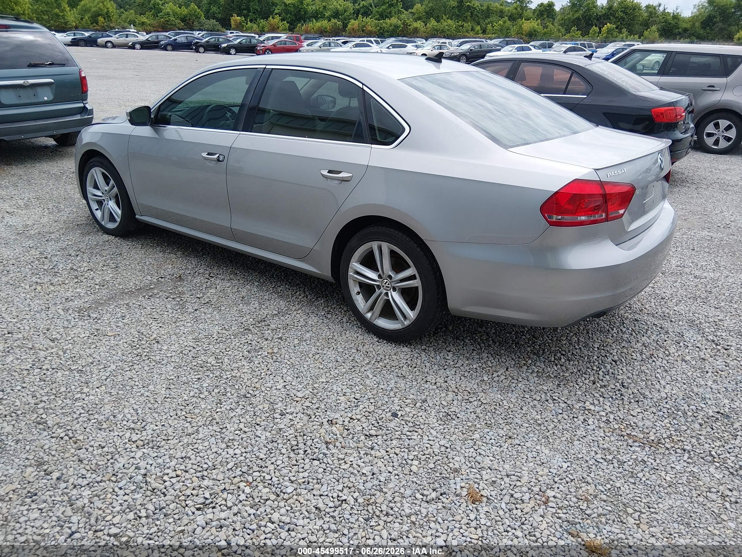 2014 Volkswagen Passat 1.8t Se Silver vin: 1VWBS7A36EC026934