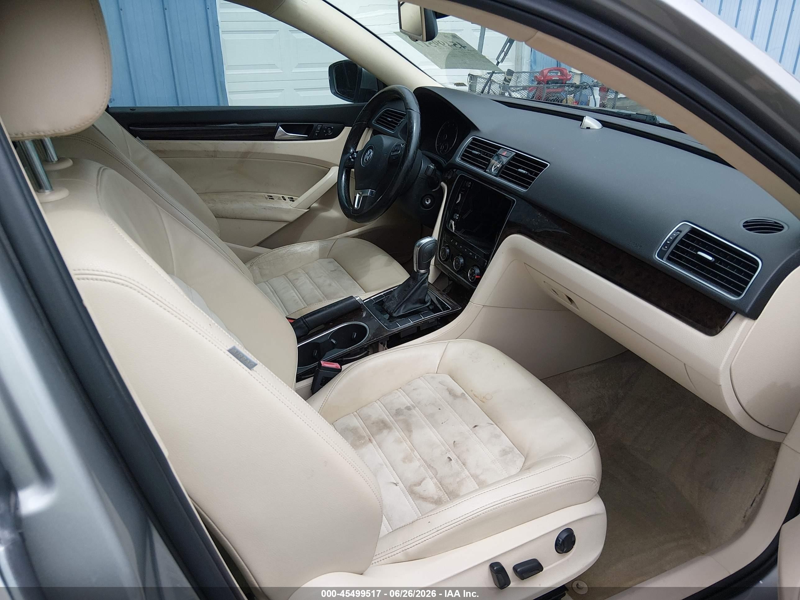 2014 Volkswagen Passat 1.8t Se Silver vin: 1VWBS7A36EC026934