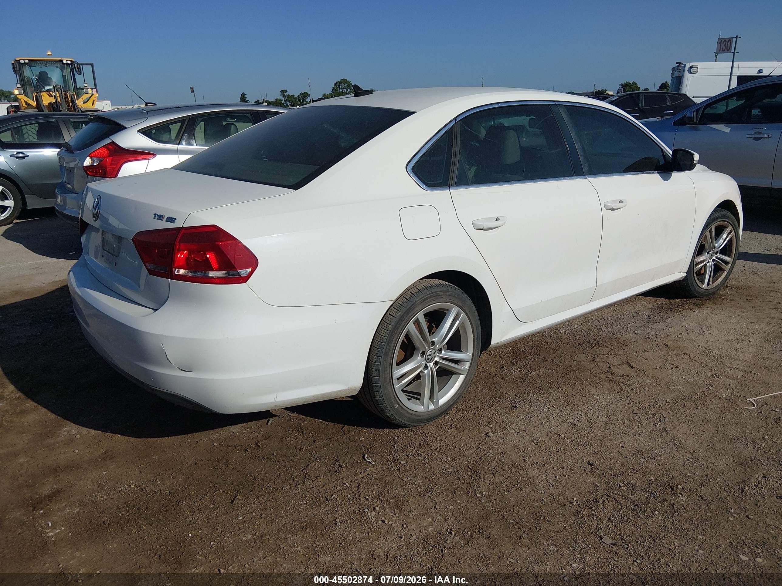 2014 Volkswagen Passat 1.8t Se White vin: 1VWBS7A36EC046214