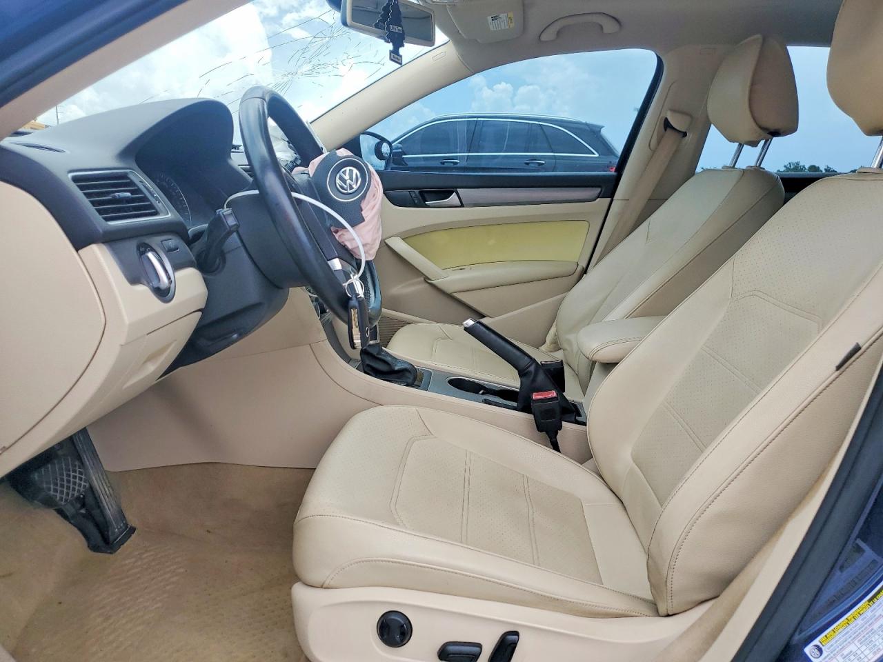 2014 Volkswagen Passat Se Blue vin: 1VWBS7A36EC093629