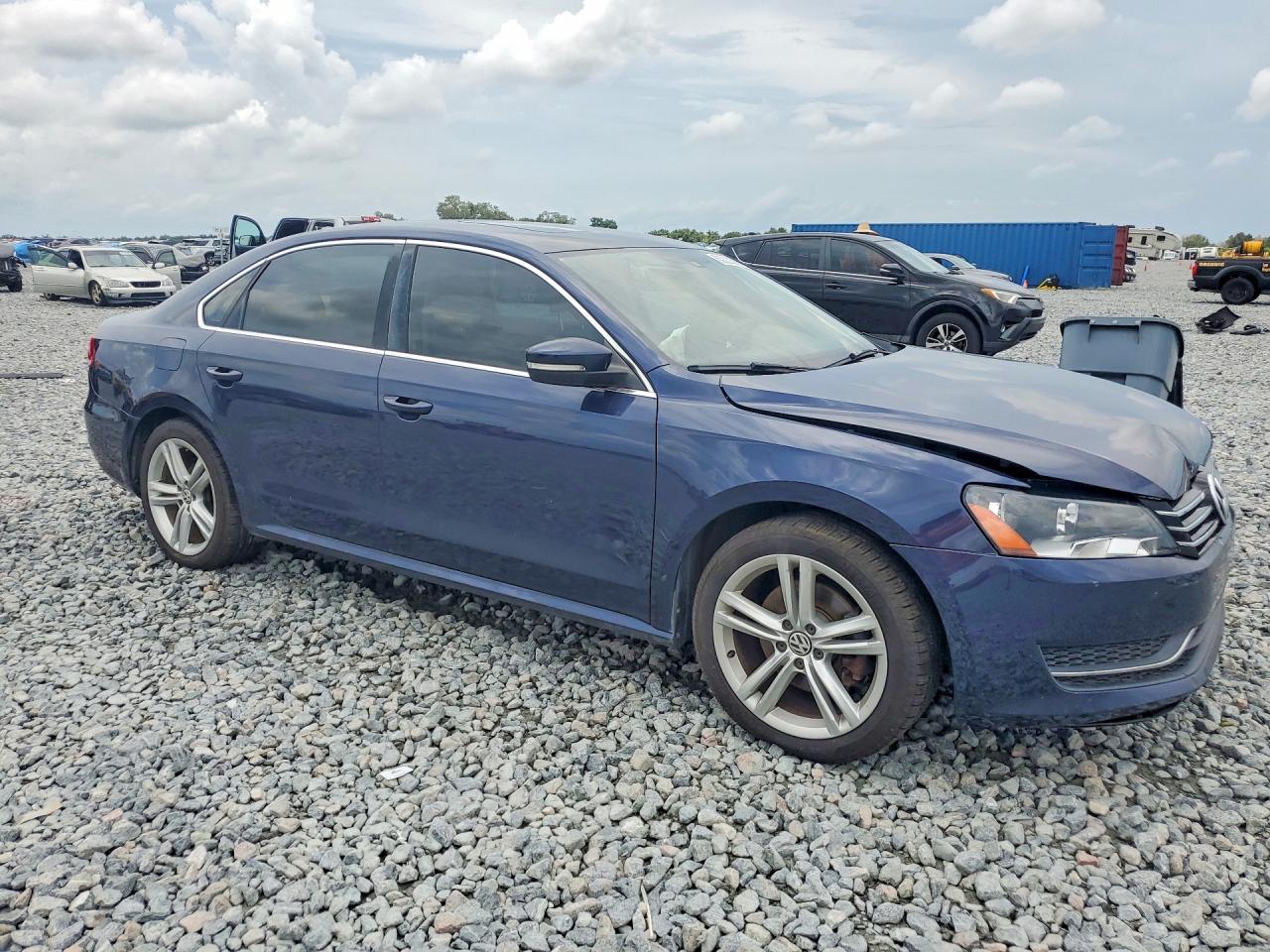 2014 Volkswagen Passat Se Blue vin: 1VWBS7A36EC093629